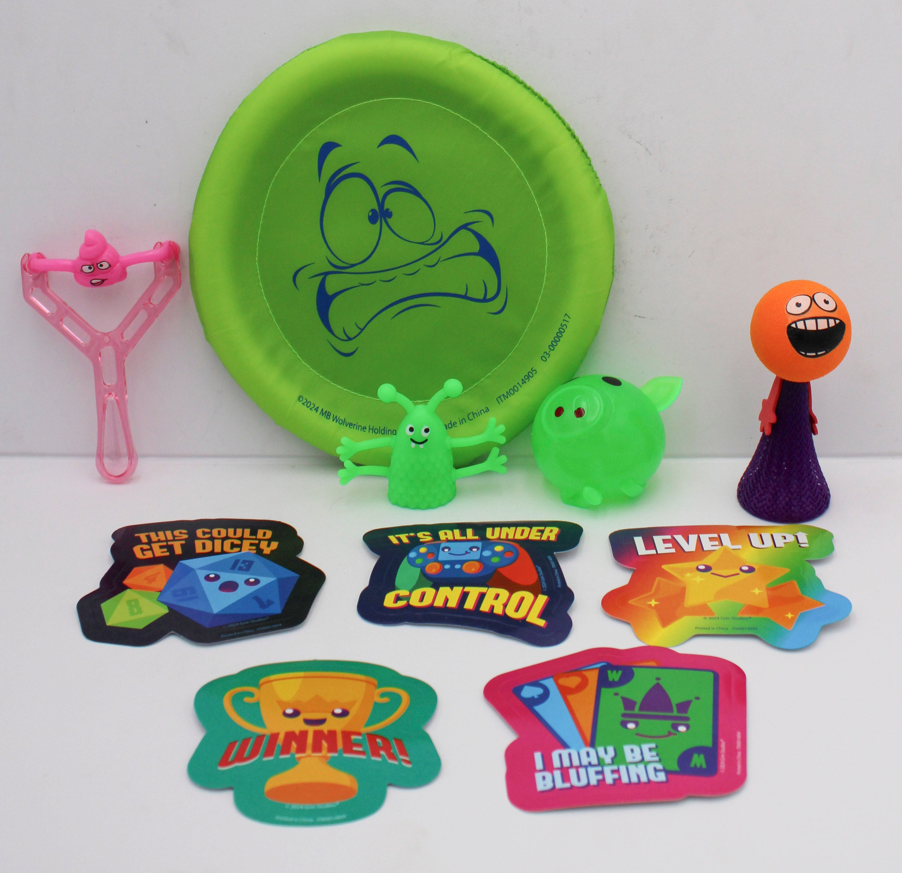 10 FUN FAMILY GAME TIME SUPRISES IN BOX 5.5in x 5.5in x 7in