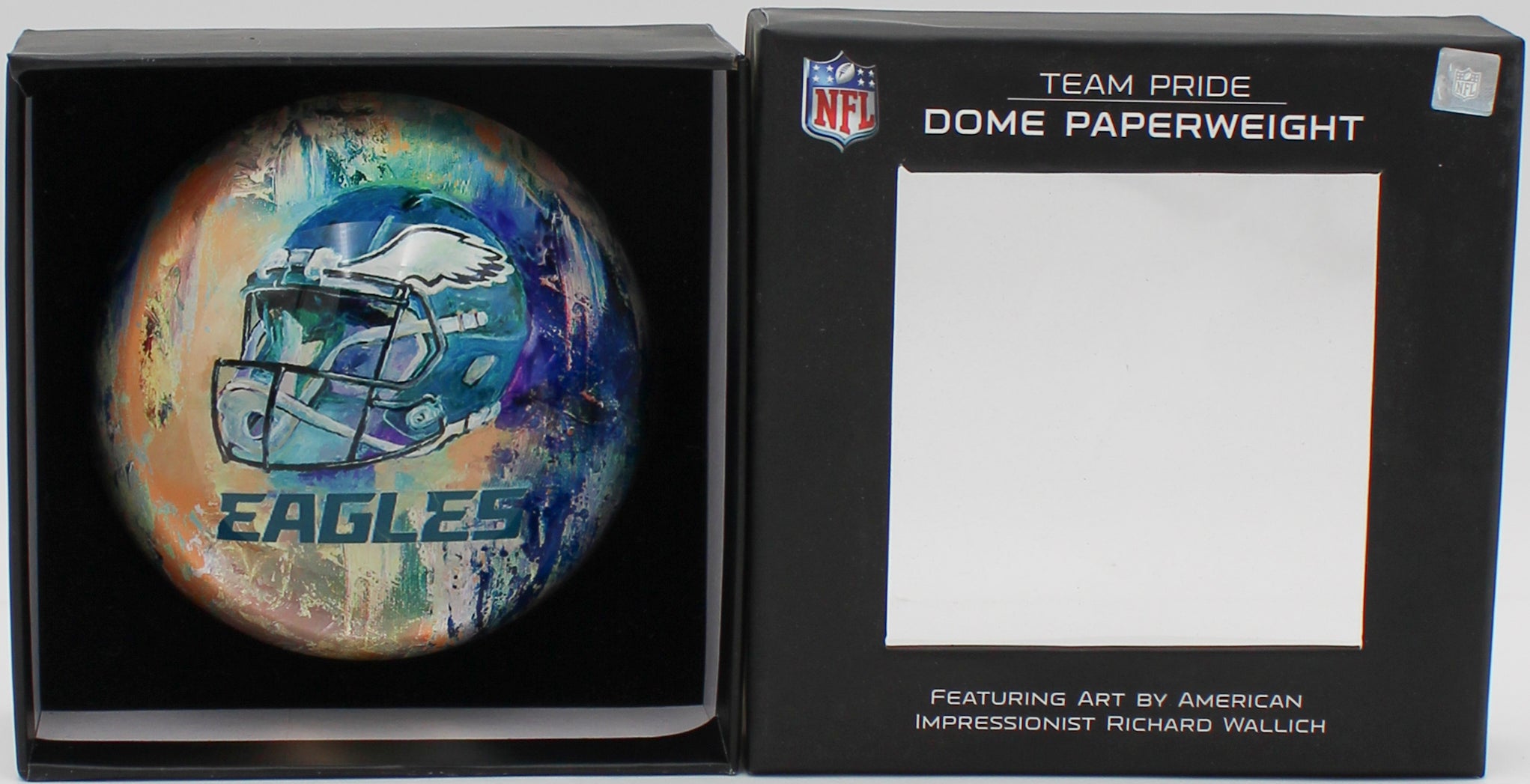 PHILADELPHIA EAGLES GLASS DOME PAPERWEIGHT 4"