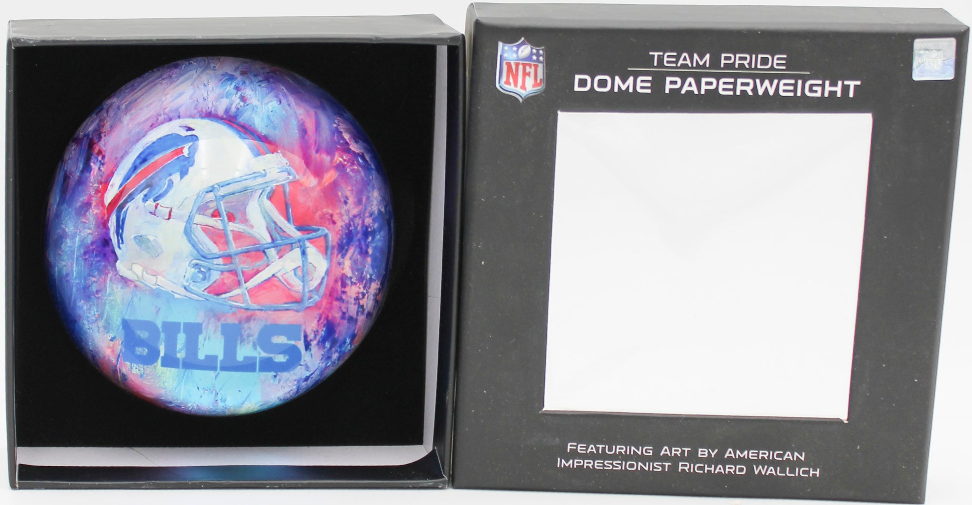 OFFICIALLY LICENCED BUFFALO BILLS GLASS DOME PAPERWEIGHT 4"