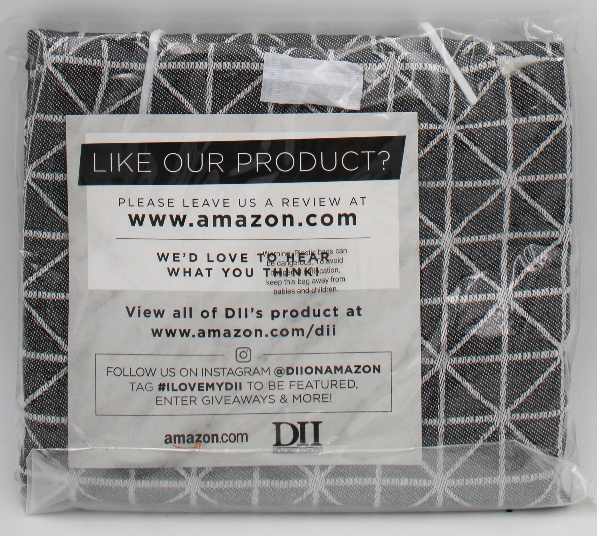 APRON - BLACK/WHITE TRIANGLE