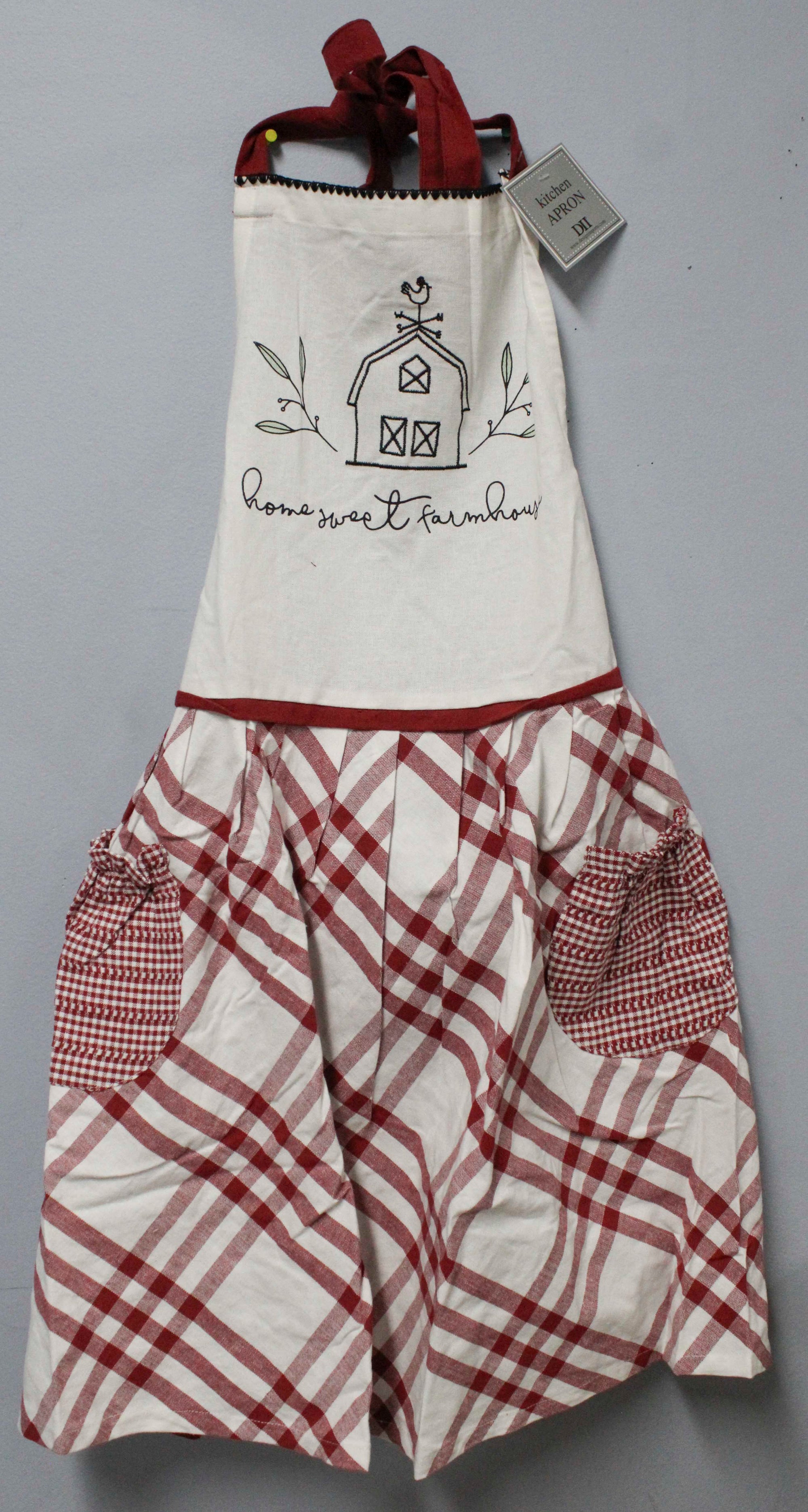 APRON - BARN RED HOME SWEET FARMHOUSE