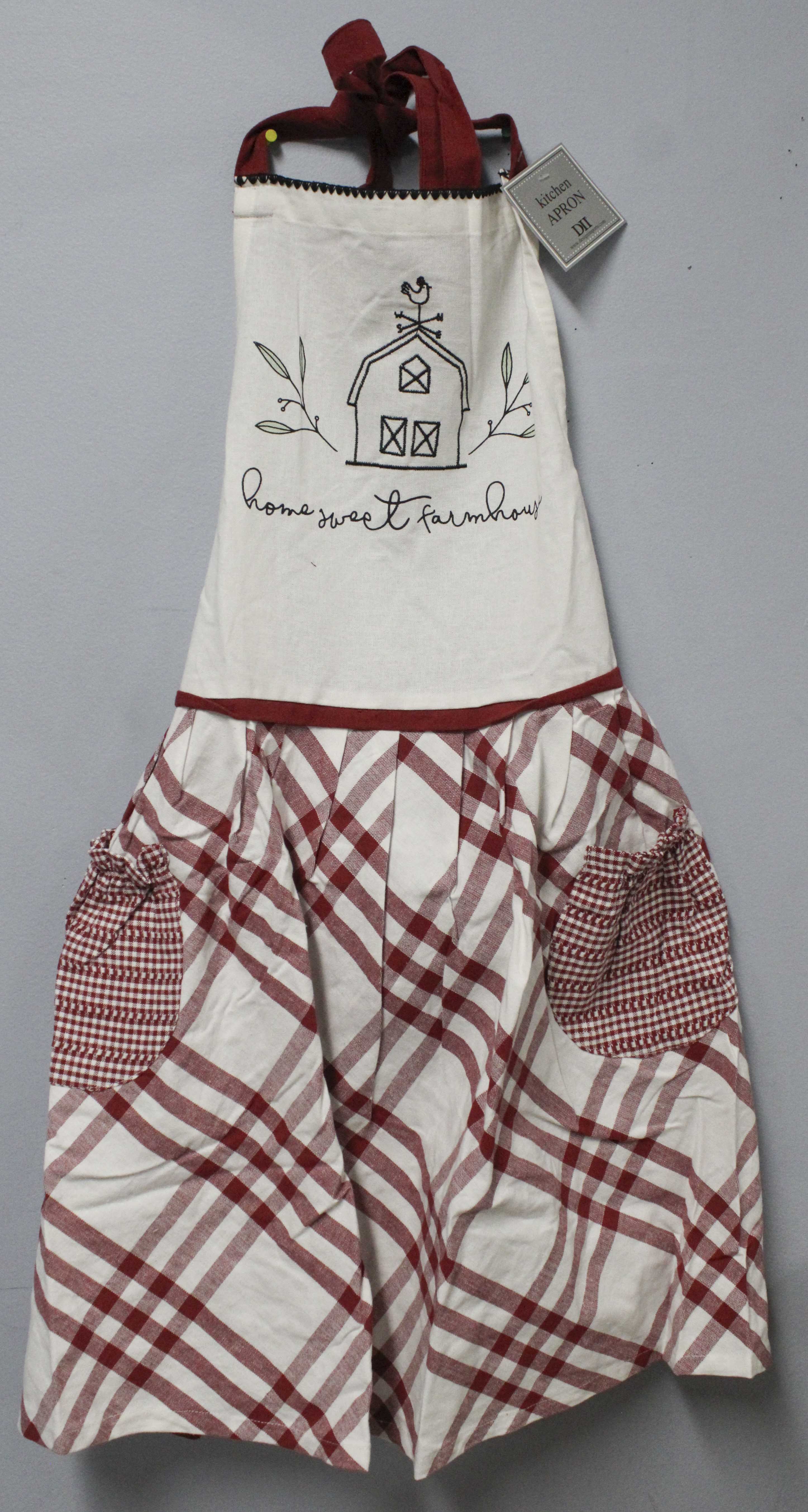 APRON - BARN RED HOME SWEET FARMHOUSE