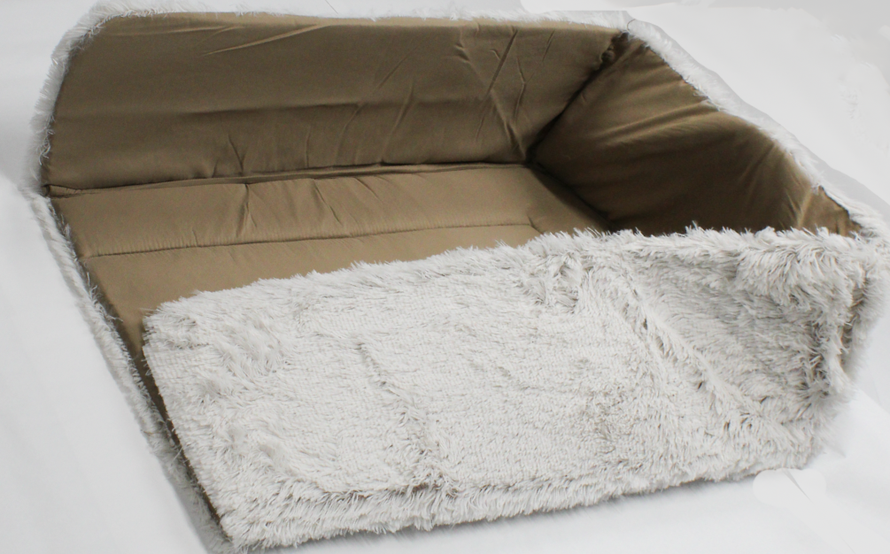 PETMATE HIGH WALL KENNEL MAT PLUSH 40"