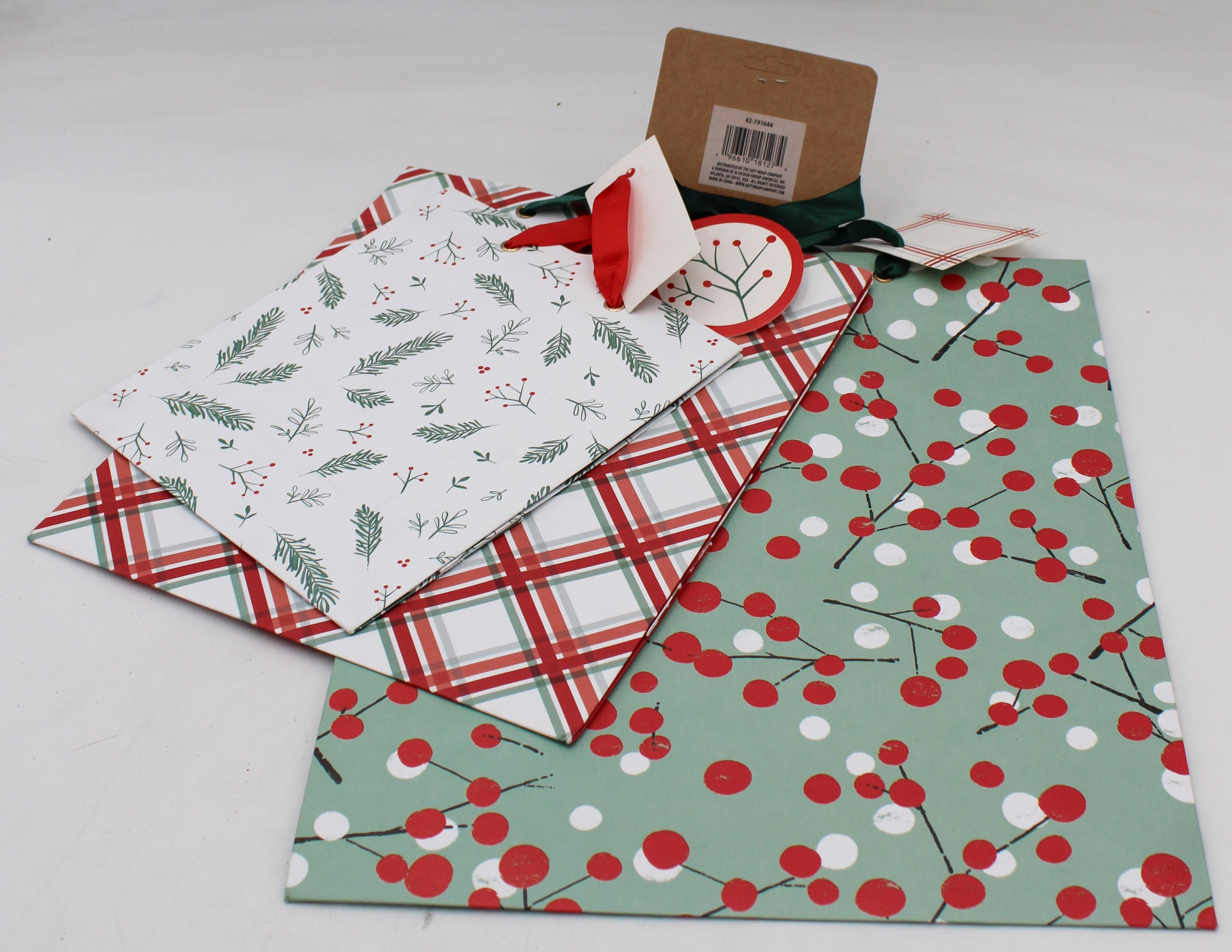 3CT GIFT BAG SET - FROSTED BERRY