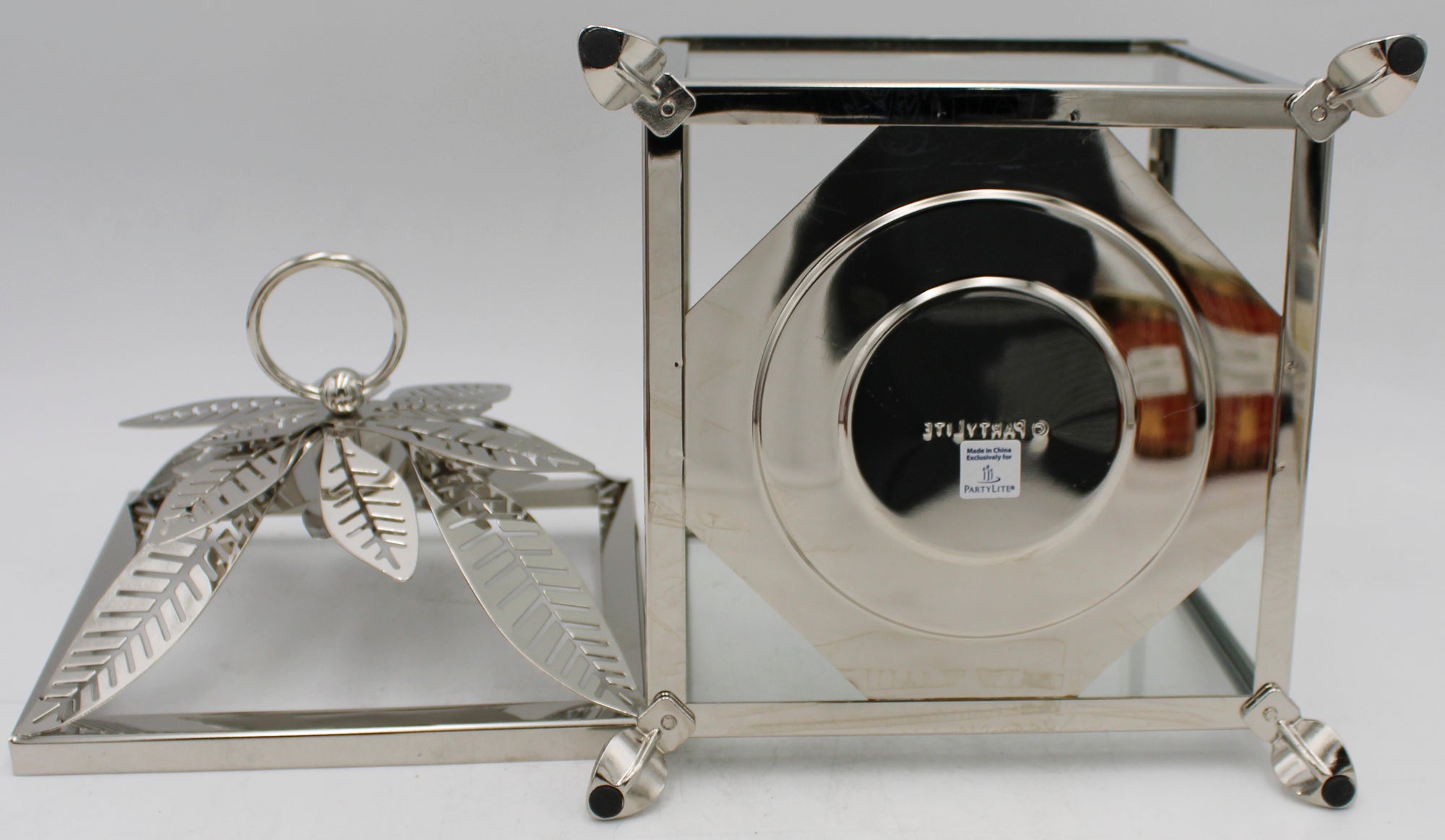 PARTYLITE PALM LEAF JAR HOLDER 11¼″ h x 7¾″ w