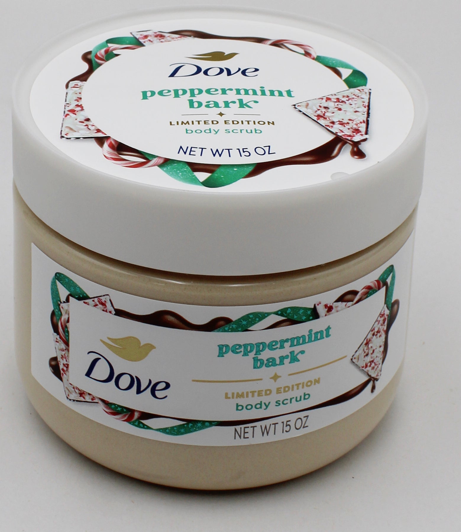 DOVE BODY SCRUB PEPPERMINT BARK 15oz