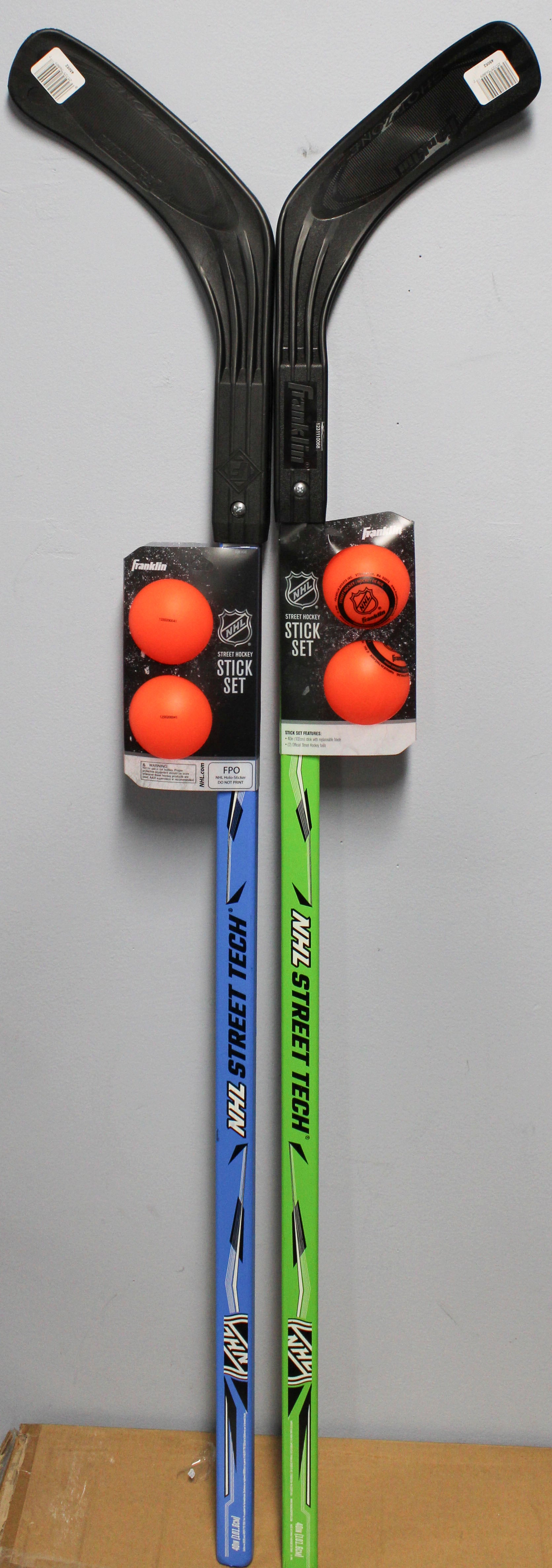 FRANKLIN NHL STREET HOCKEY STICK & 2 BALLS