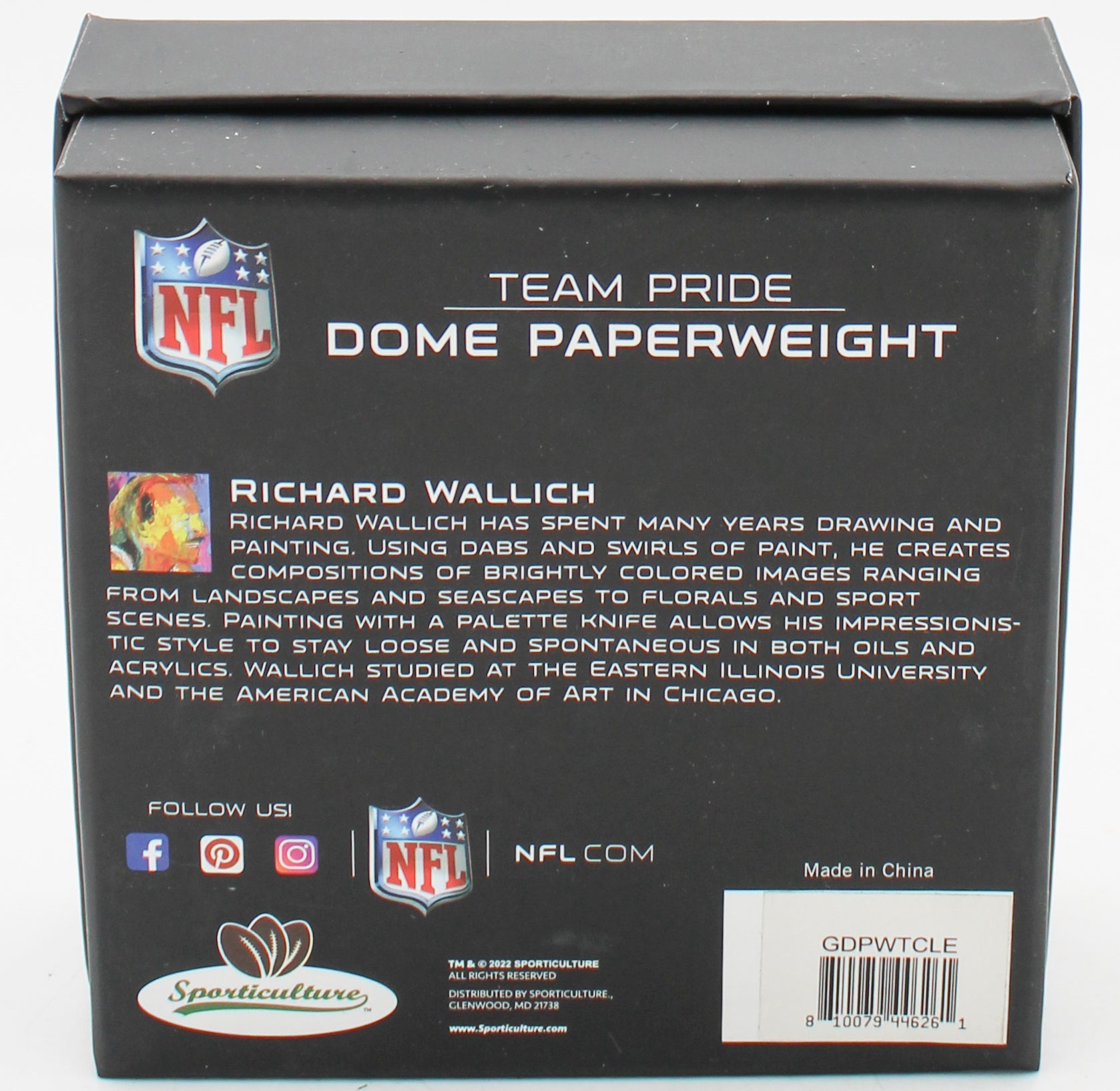 OFFICIALLY LICENCED CLEVELAND BROWNS GLASS DOME PAPERWEIGHT 4"