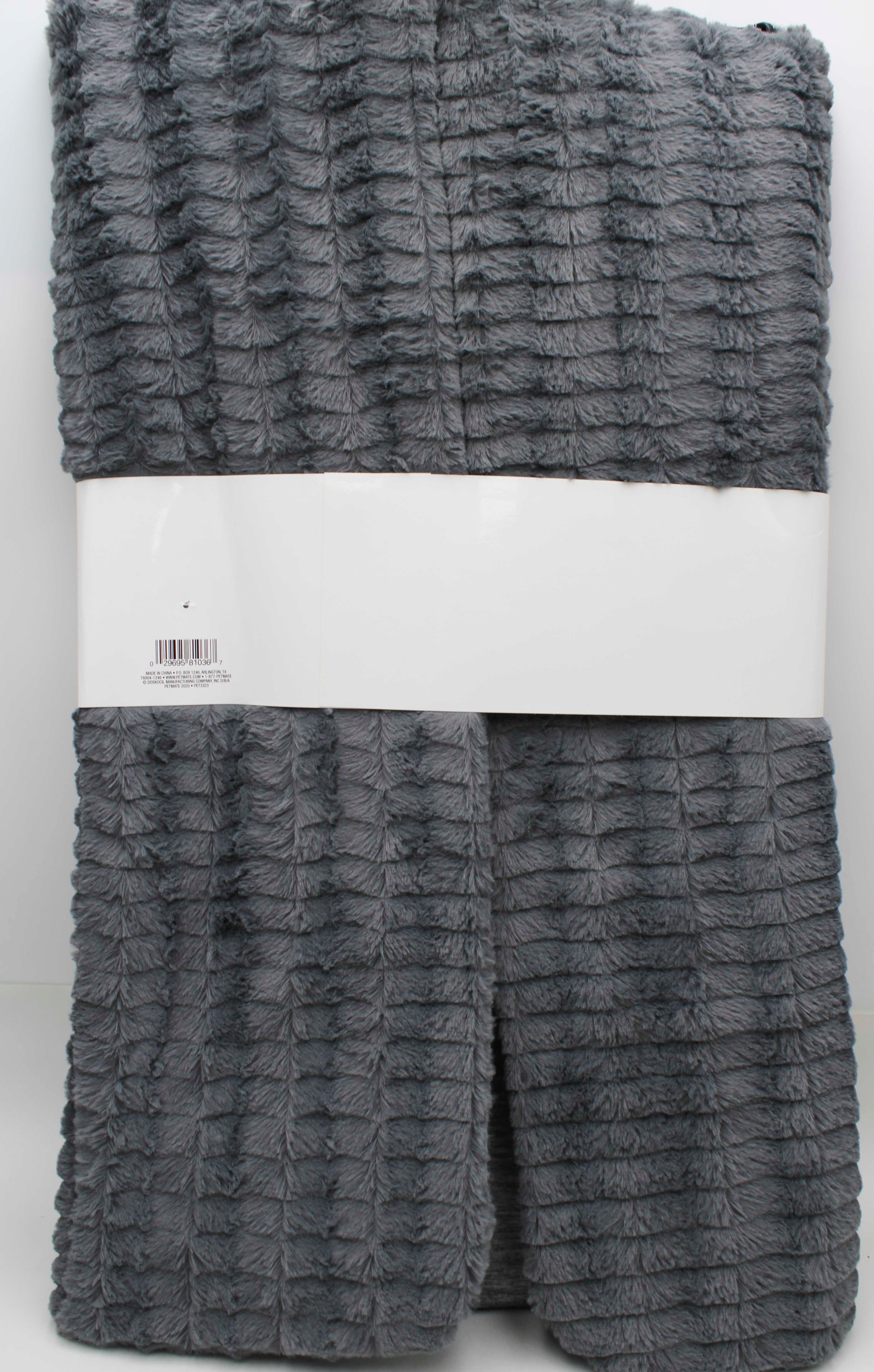 PETMATE COZY KENNEL MAT REVERSIBLE COOLING GRAY PLUSH 36"