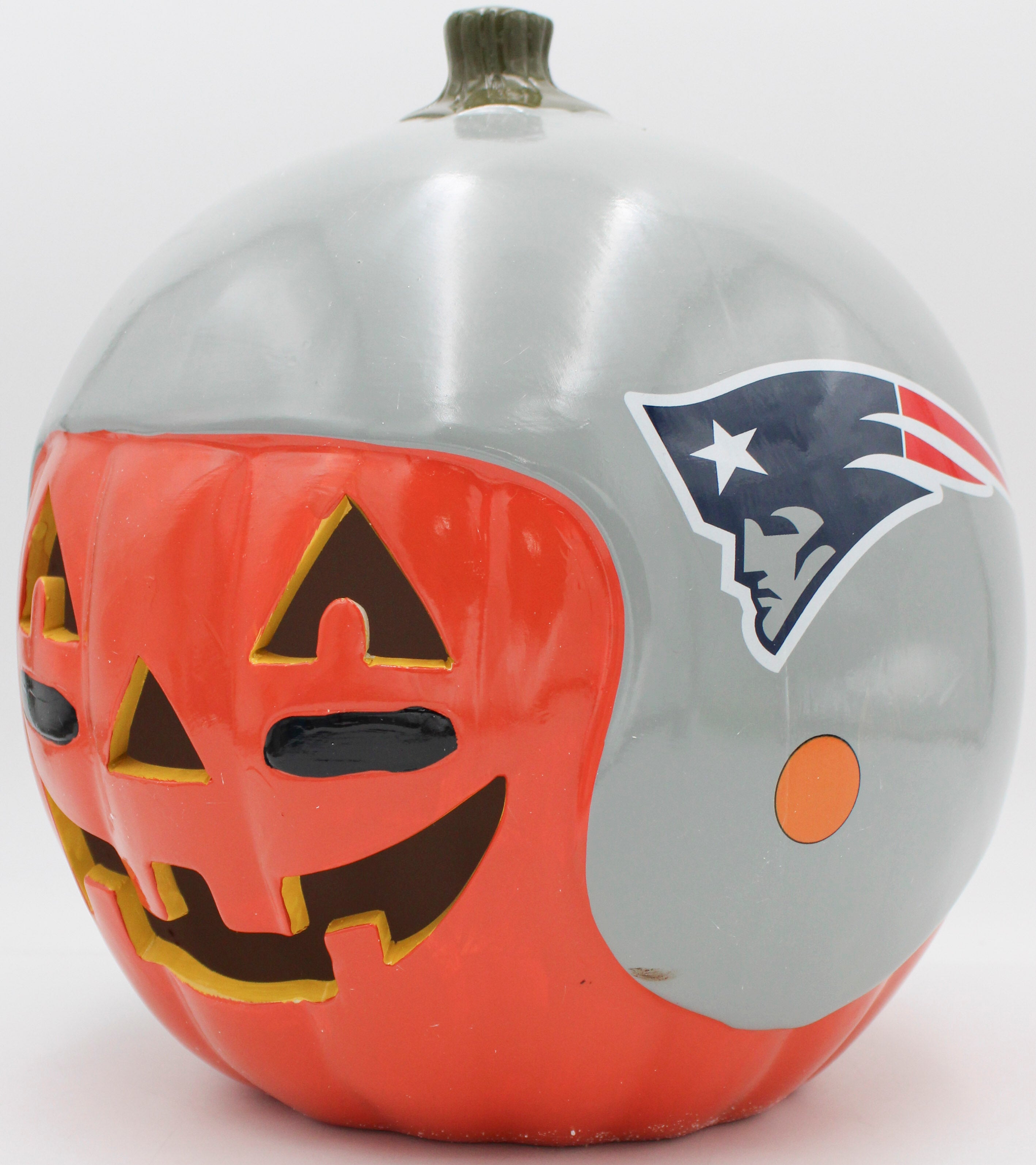 NEW ENGLAND PATRIOTS CERAMIC PUMPKIN HELMET 10"
