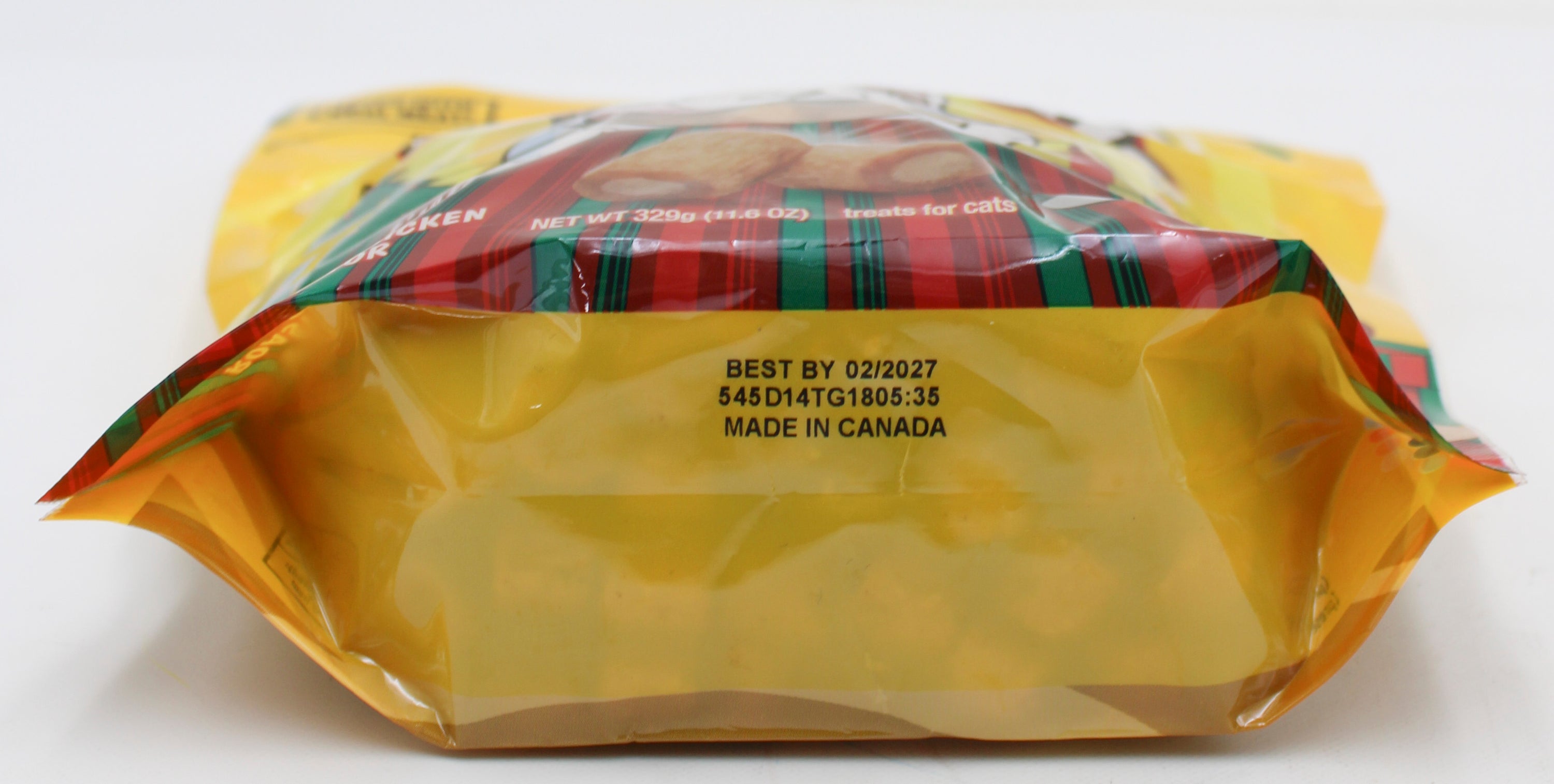 TEMPTATIONS TENDER FILLS FESTIVE FEAST ROASTED CHICKEN FLAVOR CAT TREATS, 11.6 OZ. BB 2/28/2027