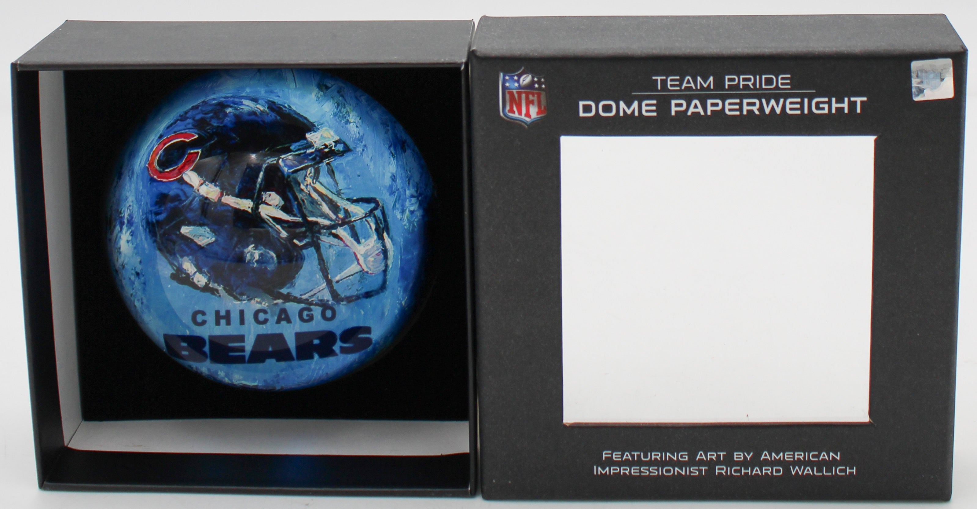 CHICAGO BEARS GLASS DOME PAPERWEIGHT 4"