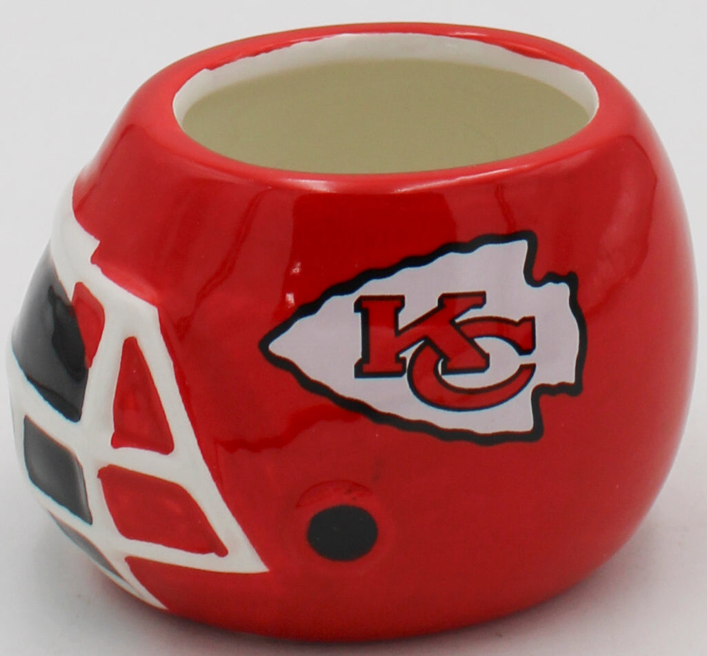 OFFICIALLY LICENCED KANSAS CITY CHIEFS SMALL CERAMIC HELMET