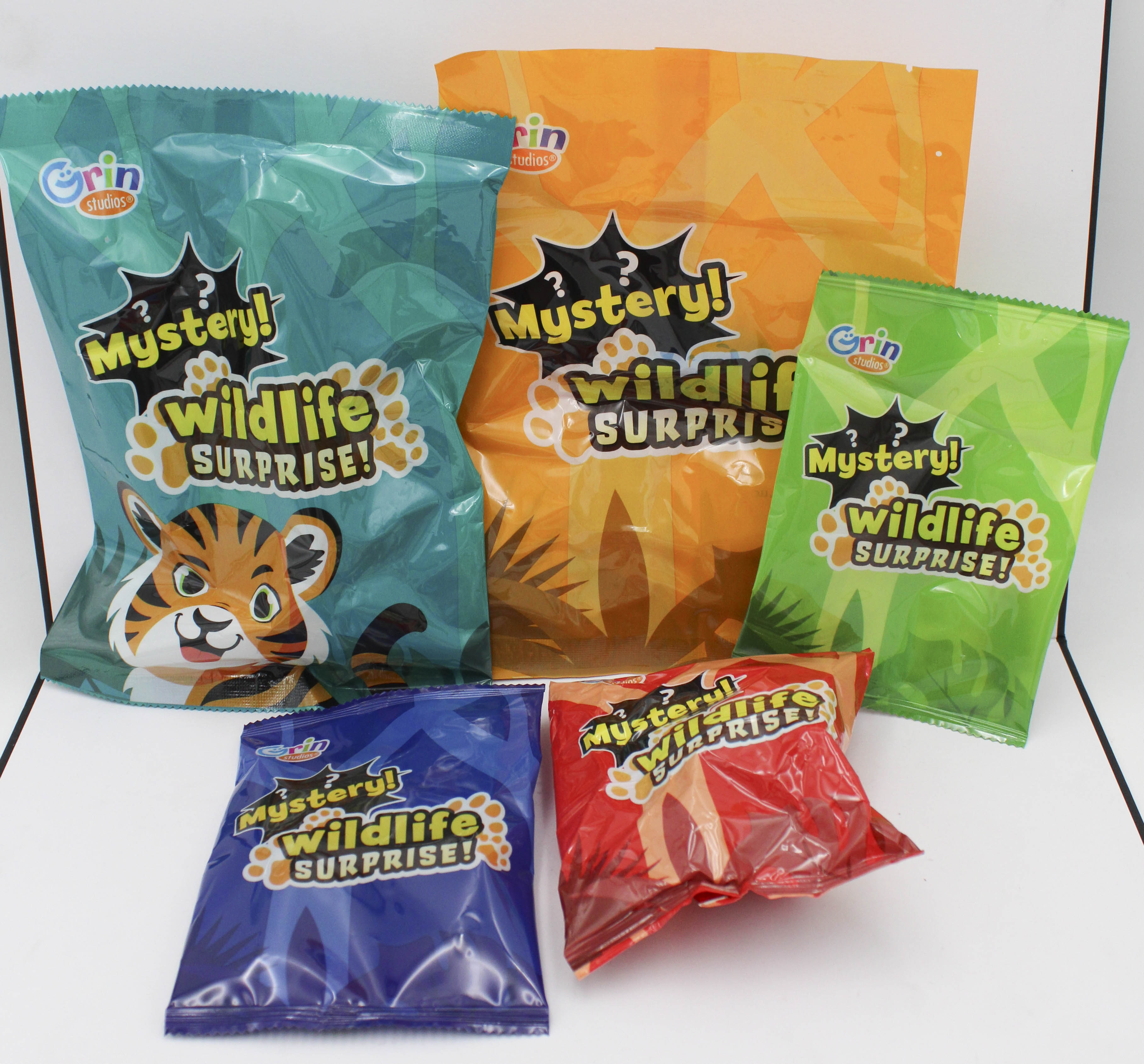 10 FUN WILDLIFE SURPRISES IN BOX 5.5in x 5.5in x 7in