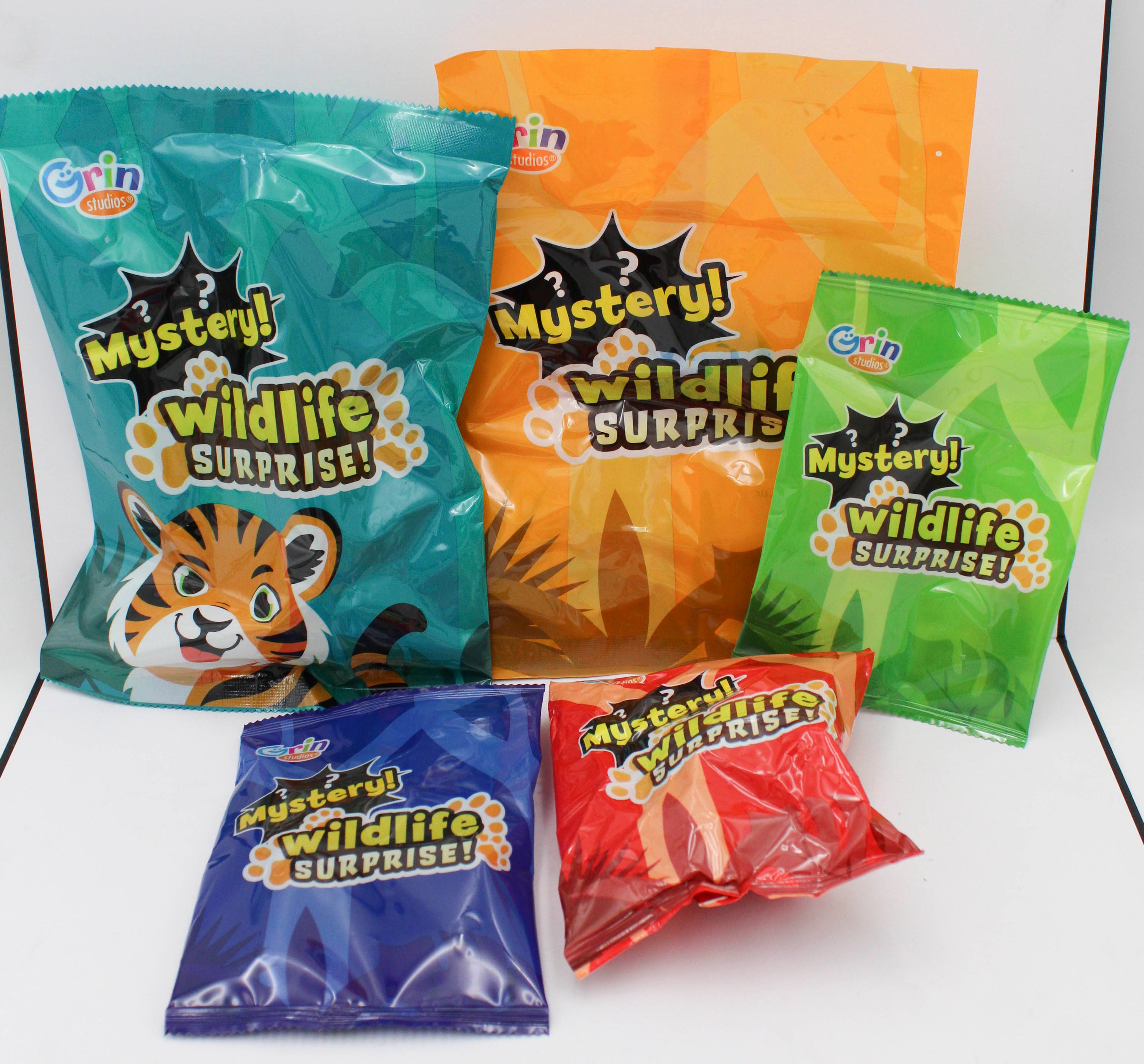 10 FUN WILDLIFE SURPRISES IN BOX 5.5in x 5.5in x 7in