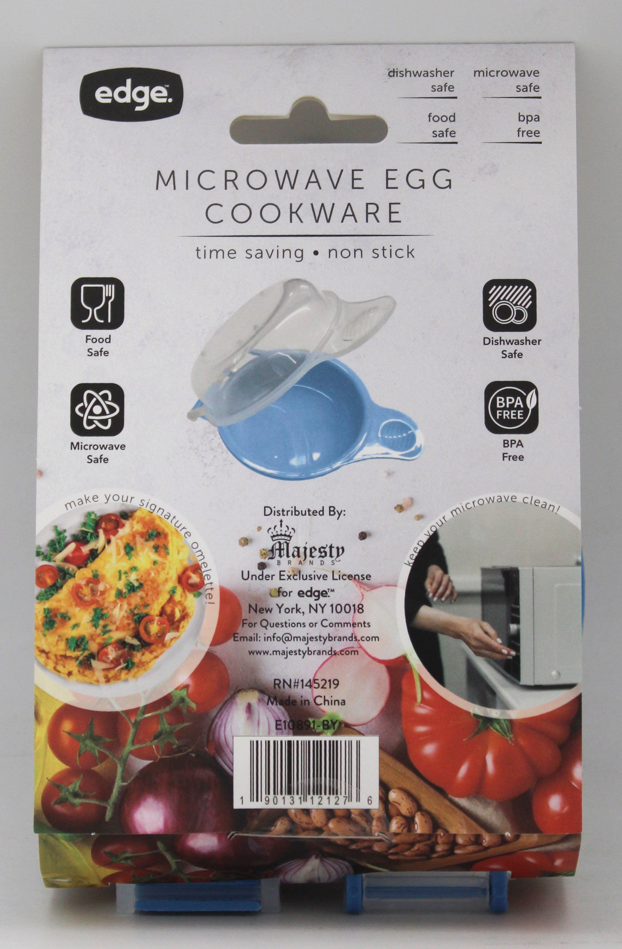 PLASTIC MICROWAVABLE OMELET MAKER