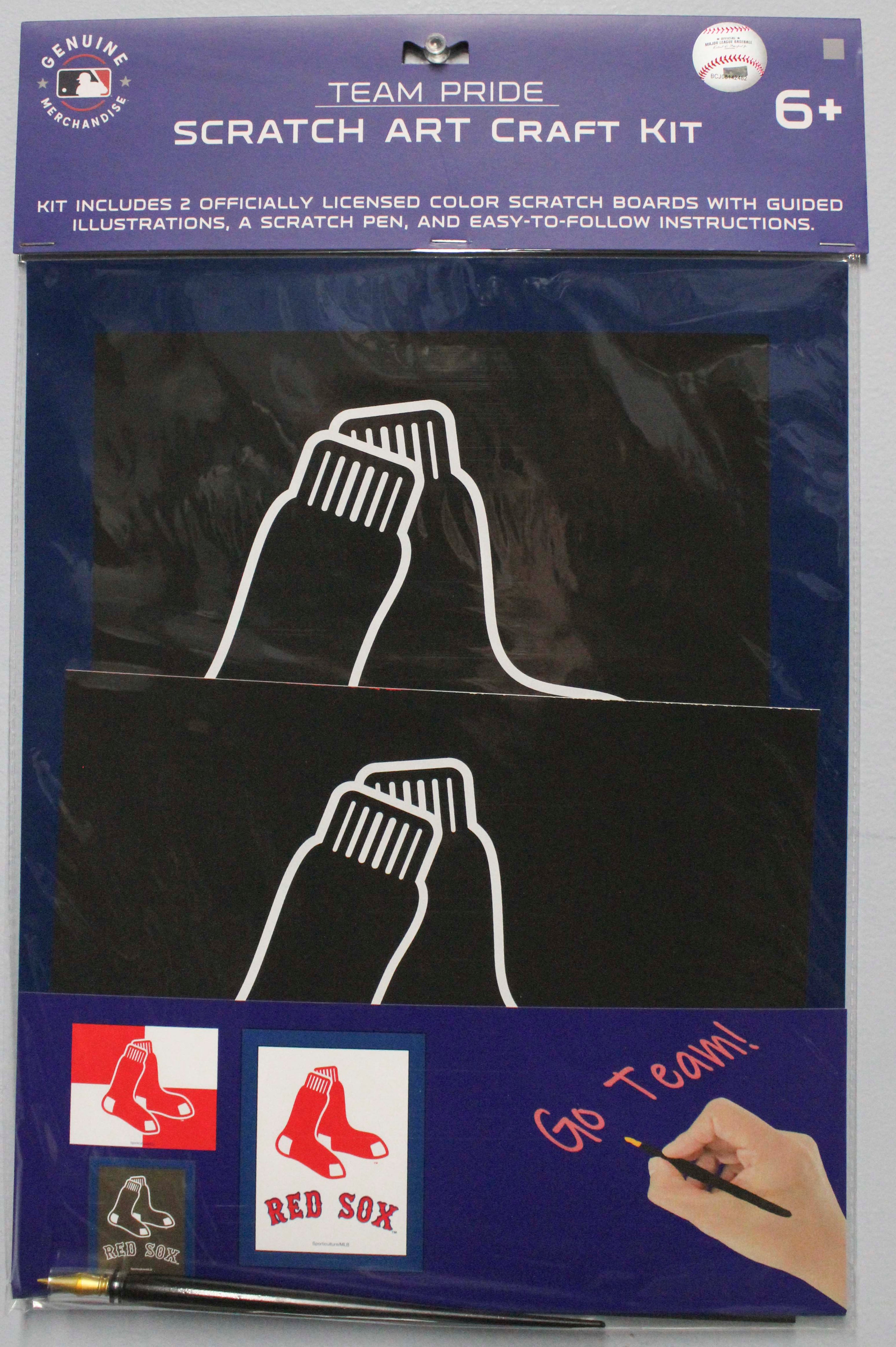 OFFICIALLY LICENSED BOSTON RED SOX SCRATCH ART CRAFT KIT