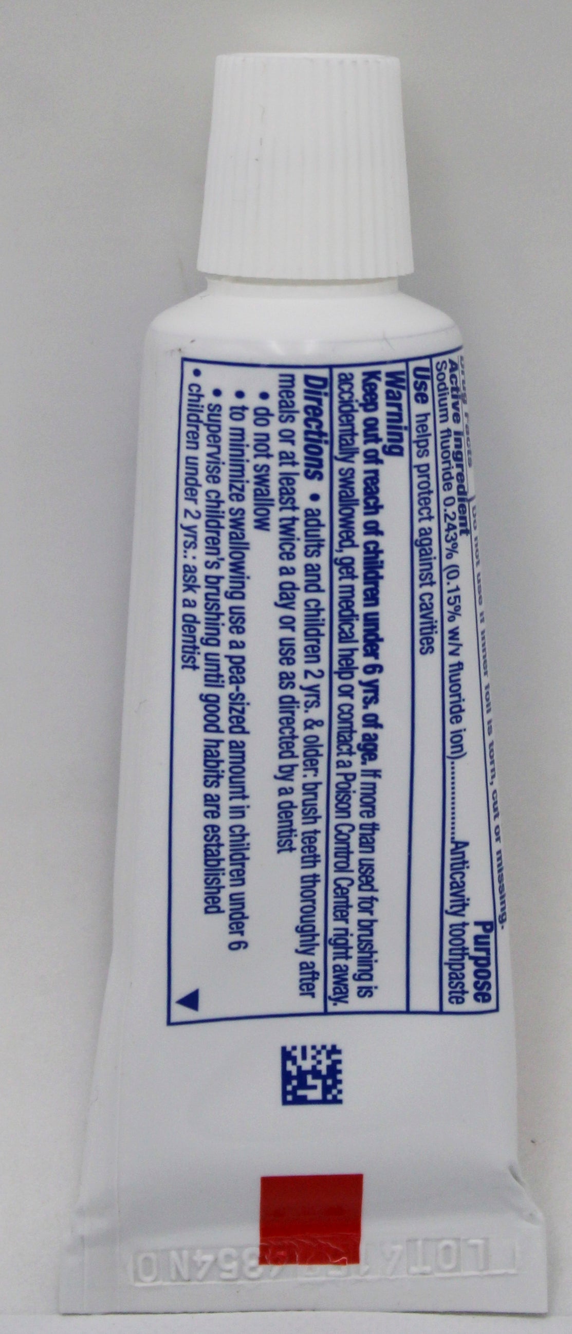 CREST KIDS SPARKLE TOOTHPASTE 0.85oz EXP 3/31/27 NI