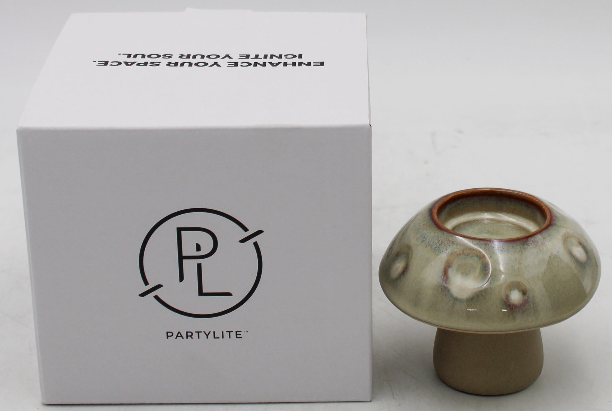 PARTYLITE MUNCHKIN MUSHROOM TEALIGHT HOLDER 3 1/2"D x 3"H