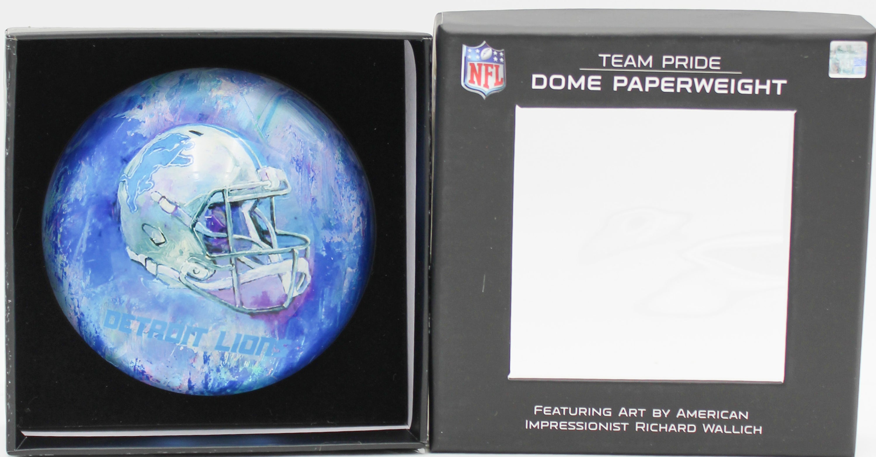 OFFICIALLY LICENCED DETROIT LIONS GLASS DOME PAPERWEIGHT 4"