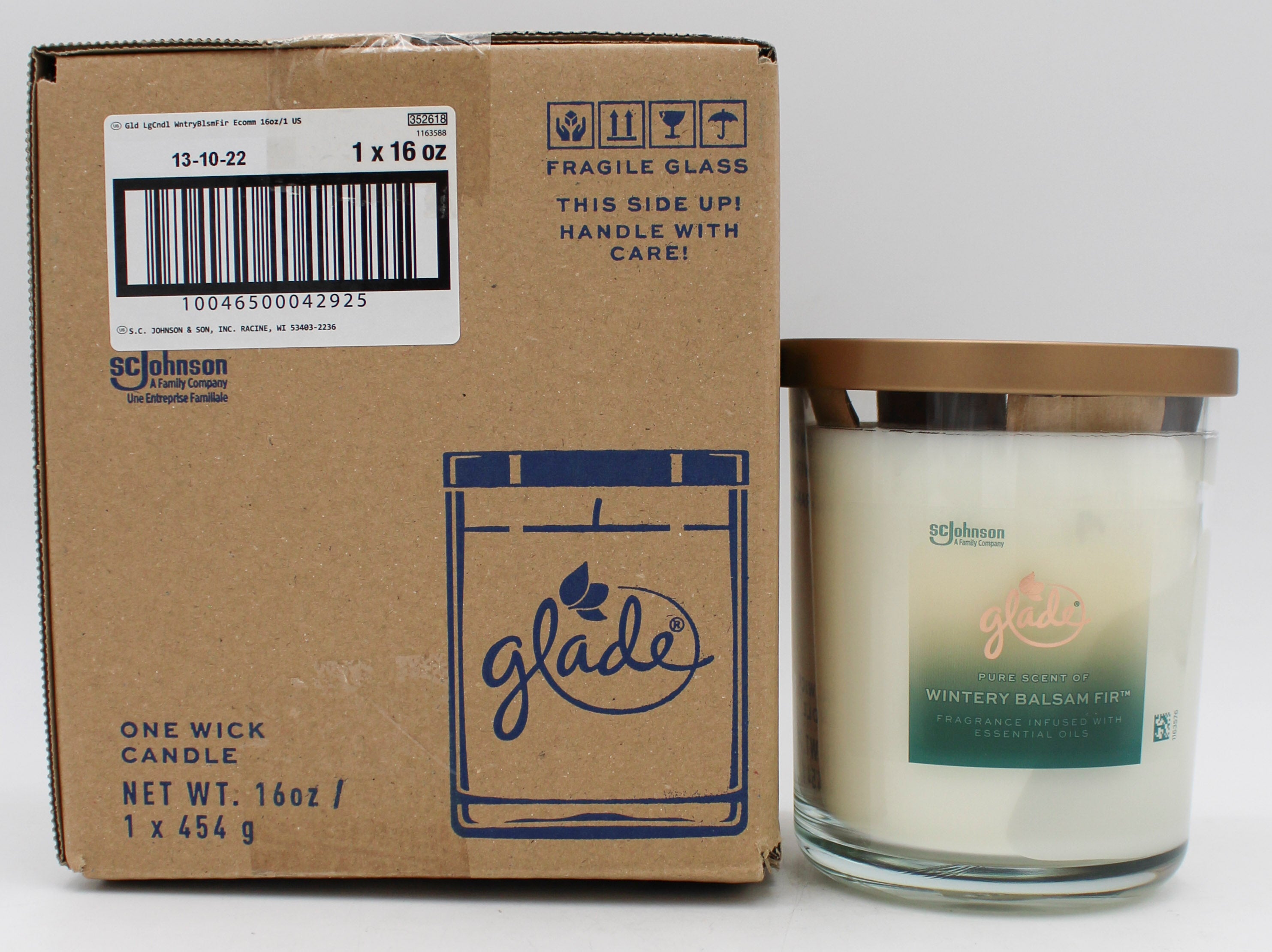 GLADE LARGE CANDLE WINTERY BALSAM FIR 16oz US