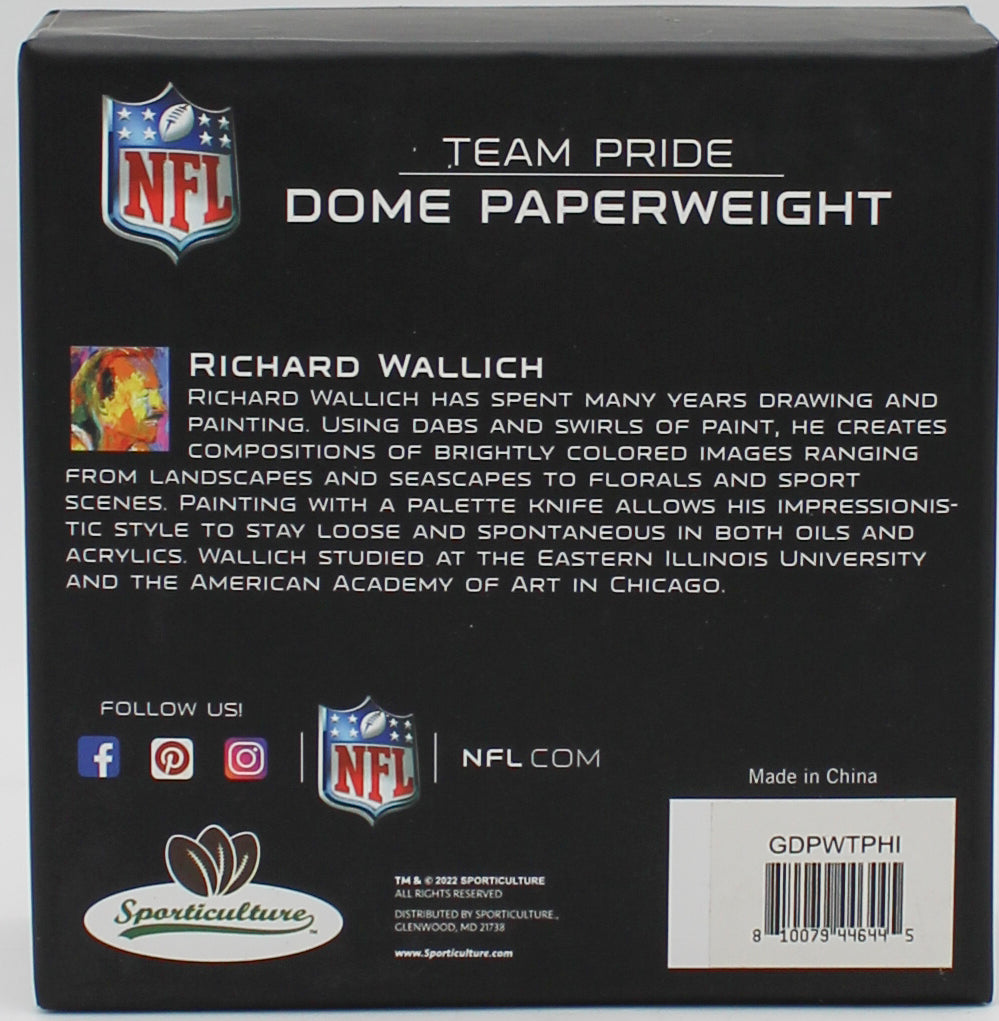 OFFICIALLY LICENCED PHILADELPHIA EAGLES GLASS DOME PAPERWEIGHT 4"