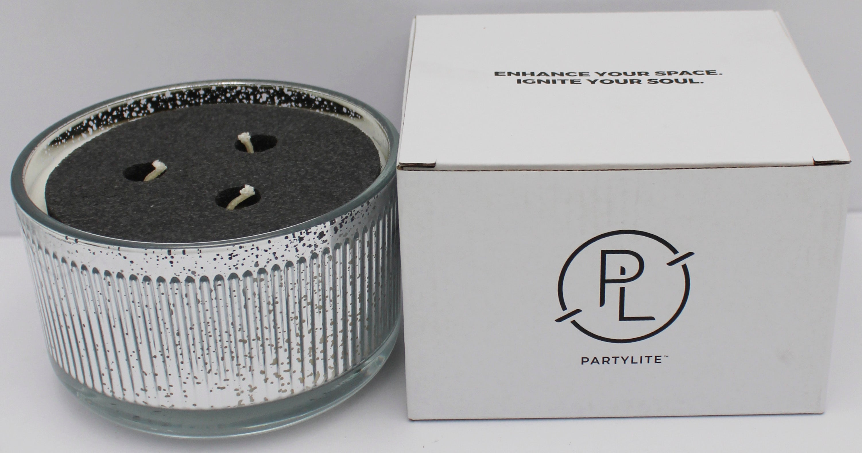 PARTYLITE WINTER MORNING 3-WICK RIPPLE JAR CANDLE 18oz