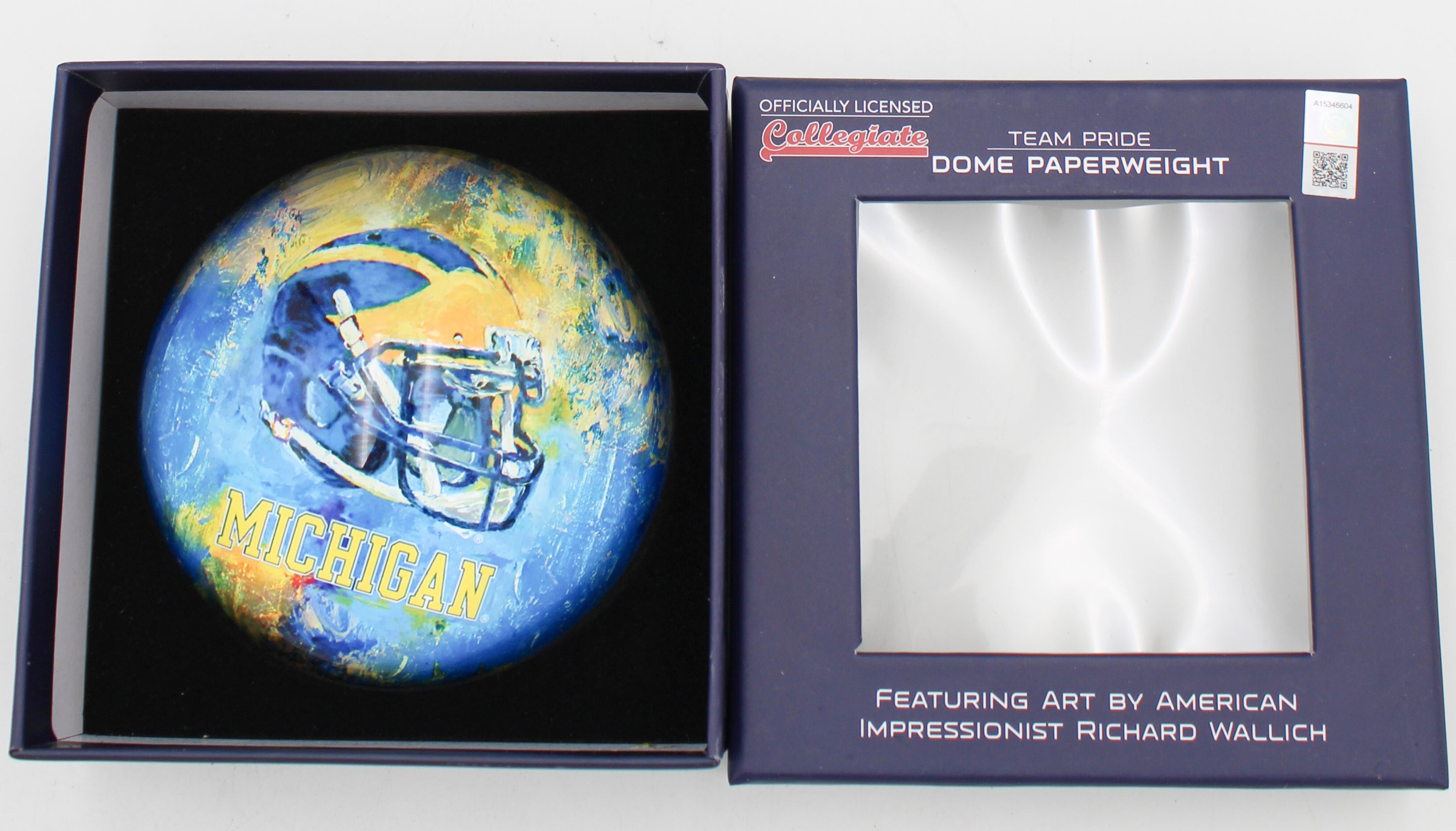 MICHIGAN WOLVERINES GLASS DOME PAPERWEIGHT