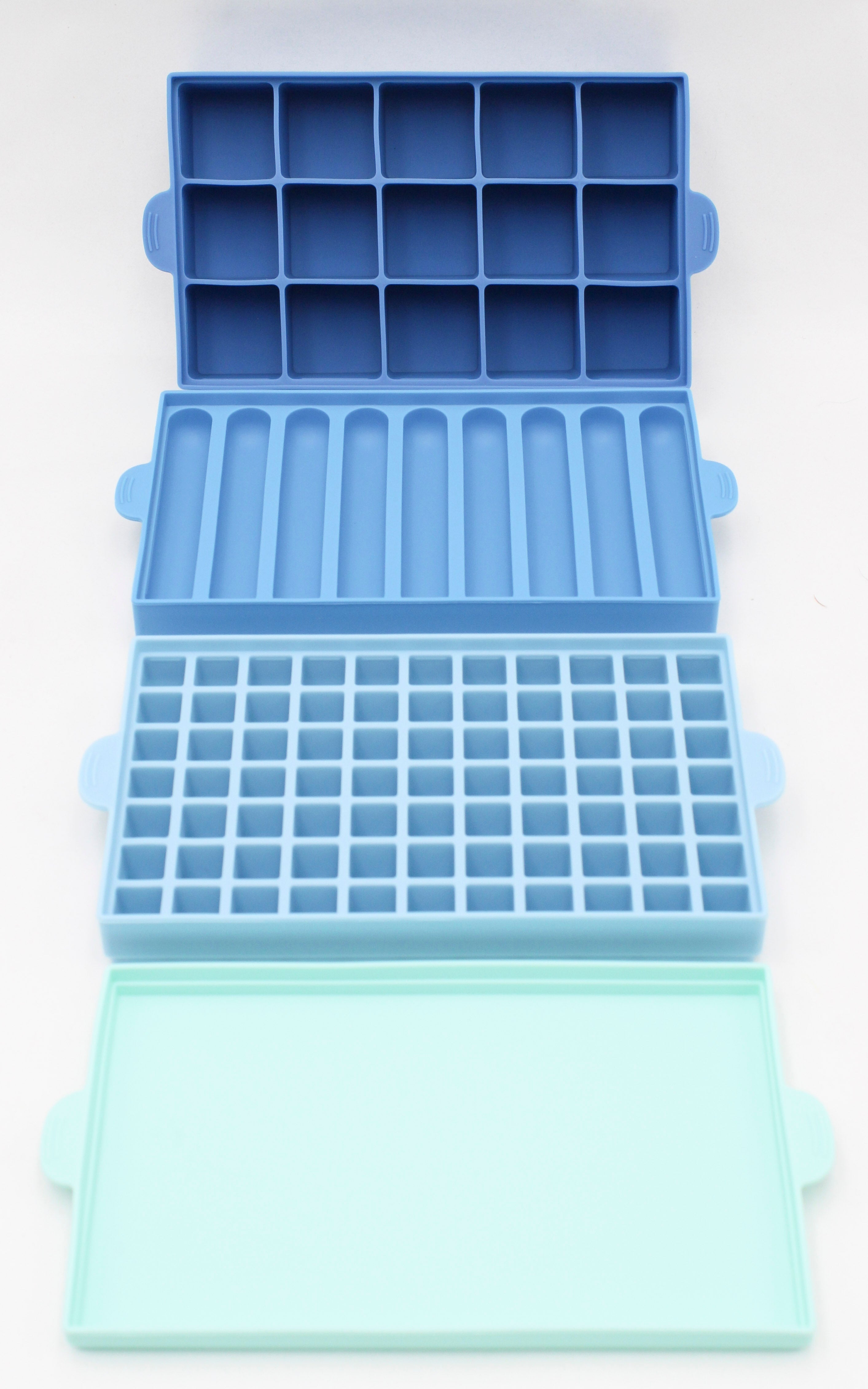 FARBERWARE PRO 3CT  SILICONE ICE CUBE TRAYS W LID NI