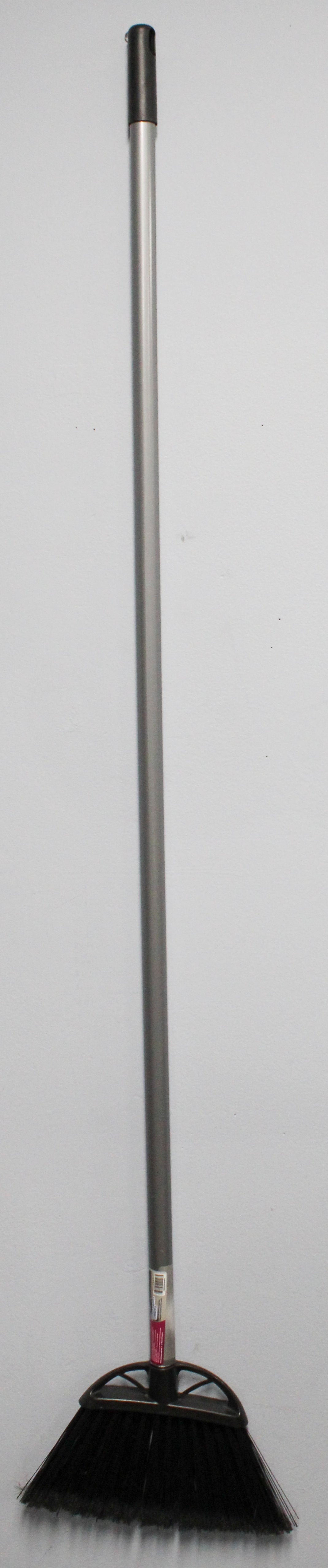 REYNERA HOUSEHOLD ANGLE BROOM