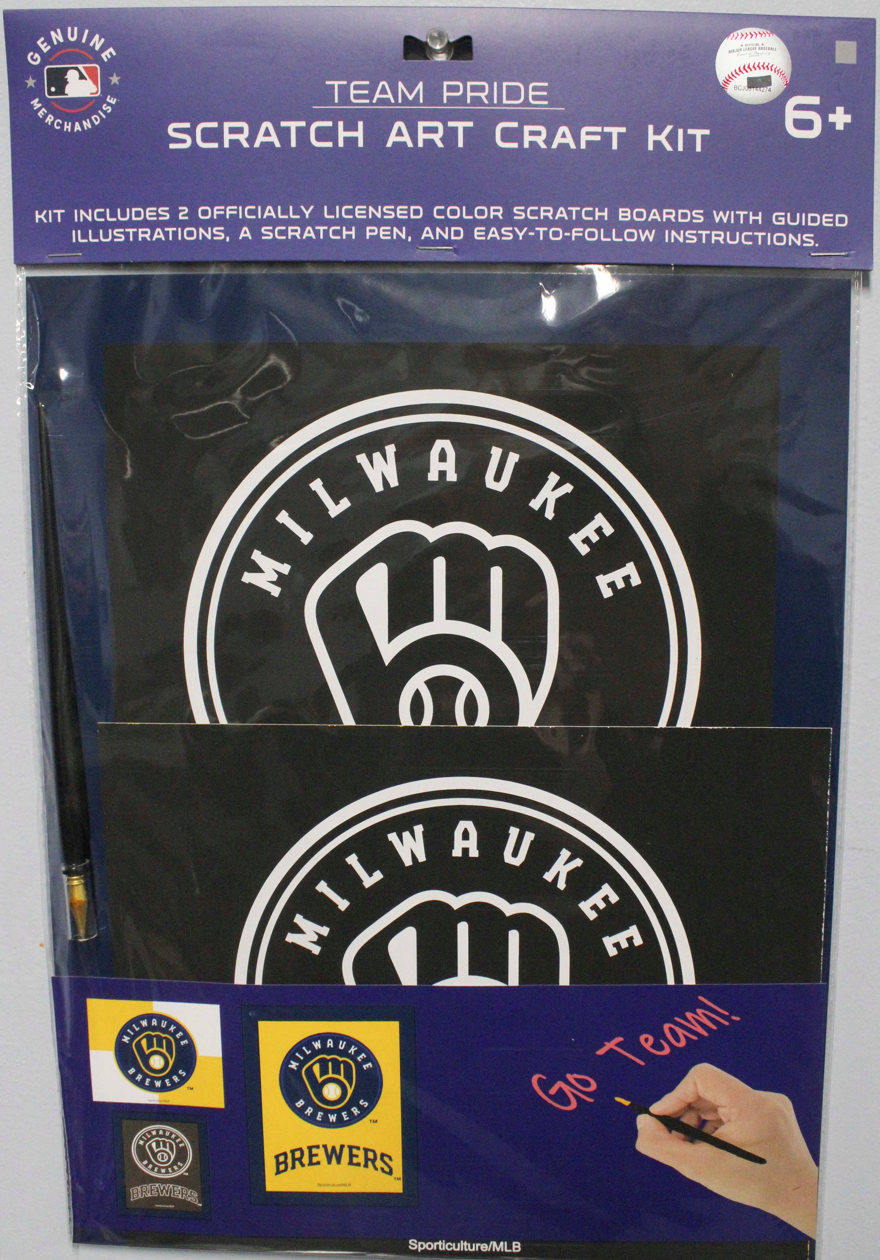 OFFICIALLY LICENSED MILWAUKEE BREWERS SCRATCH ART CRAFT KIT