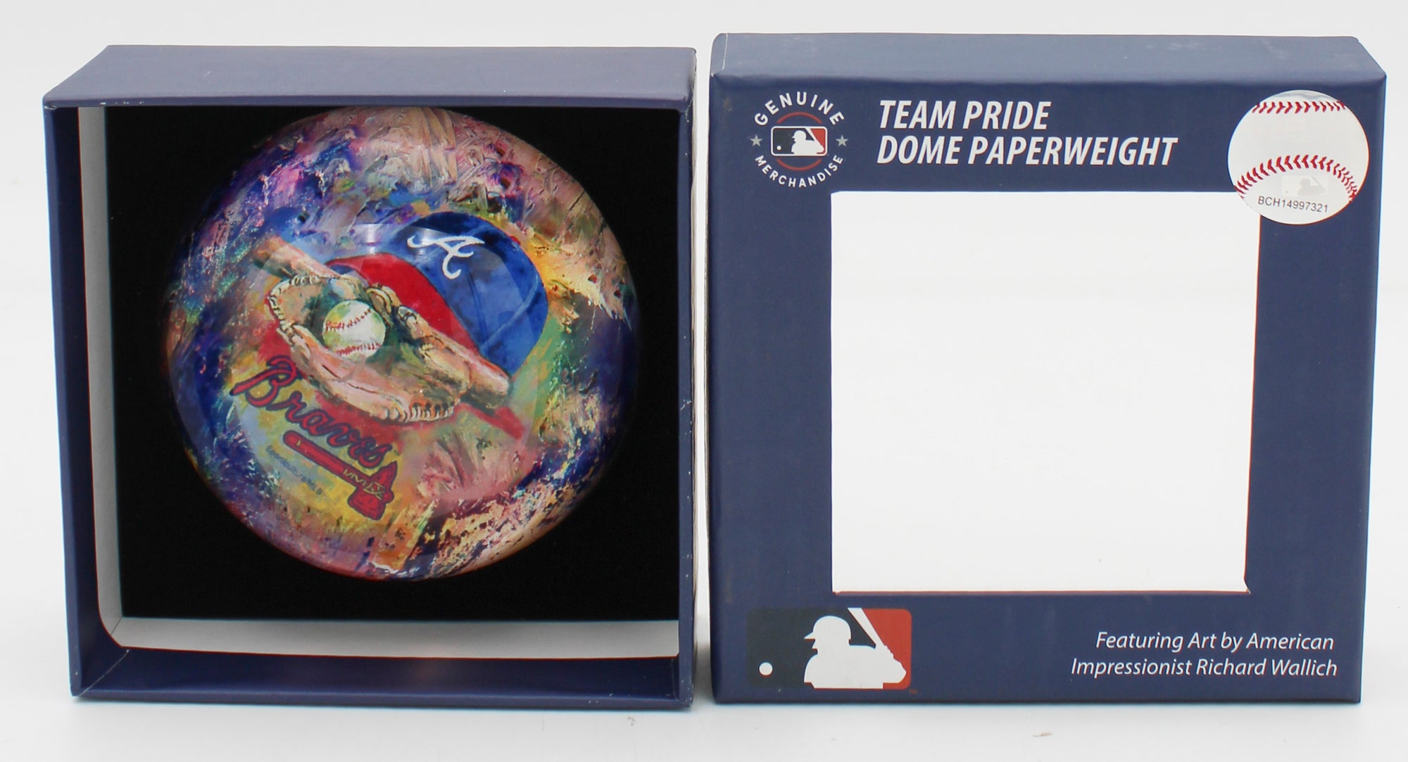 OFFICIALLY LICENCED ATLANTA BRAVES GLASS DOME PAPERWEIGHT 4"