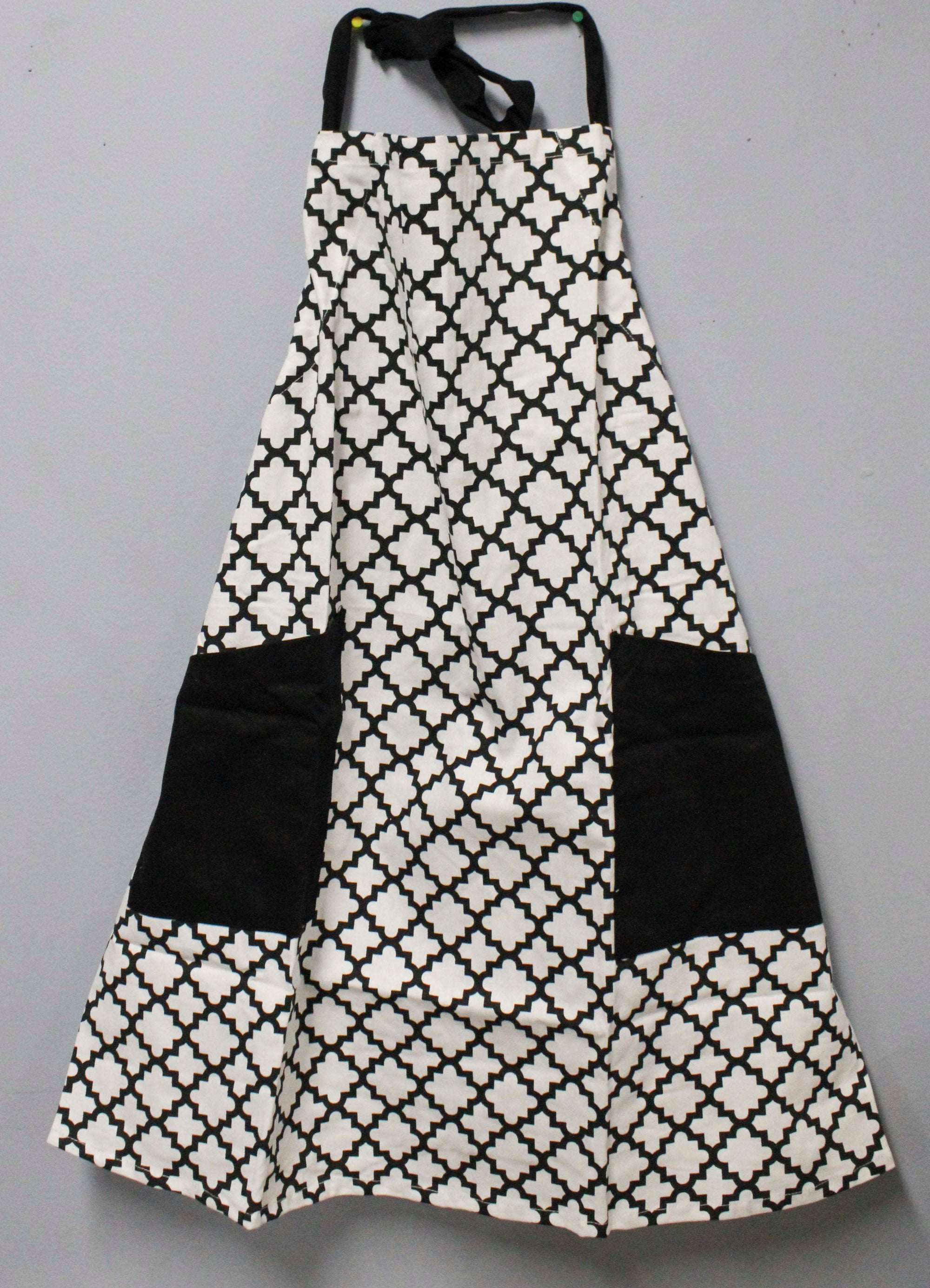 APRON - WHITE/BLACK LATTICE PRINT 2-POCKET
