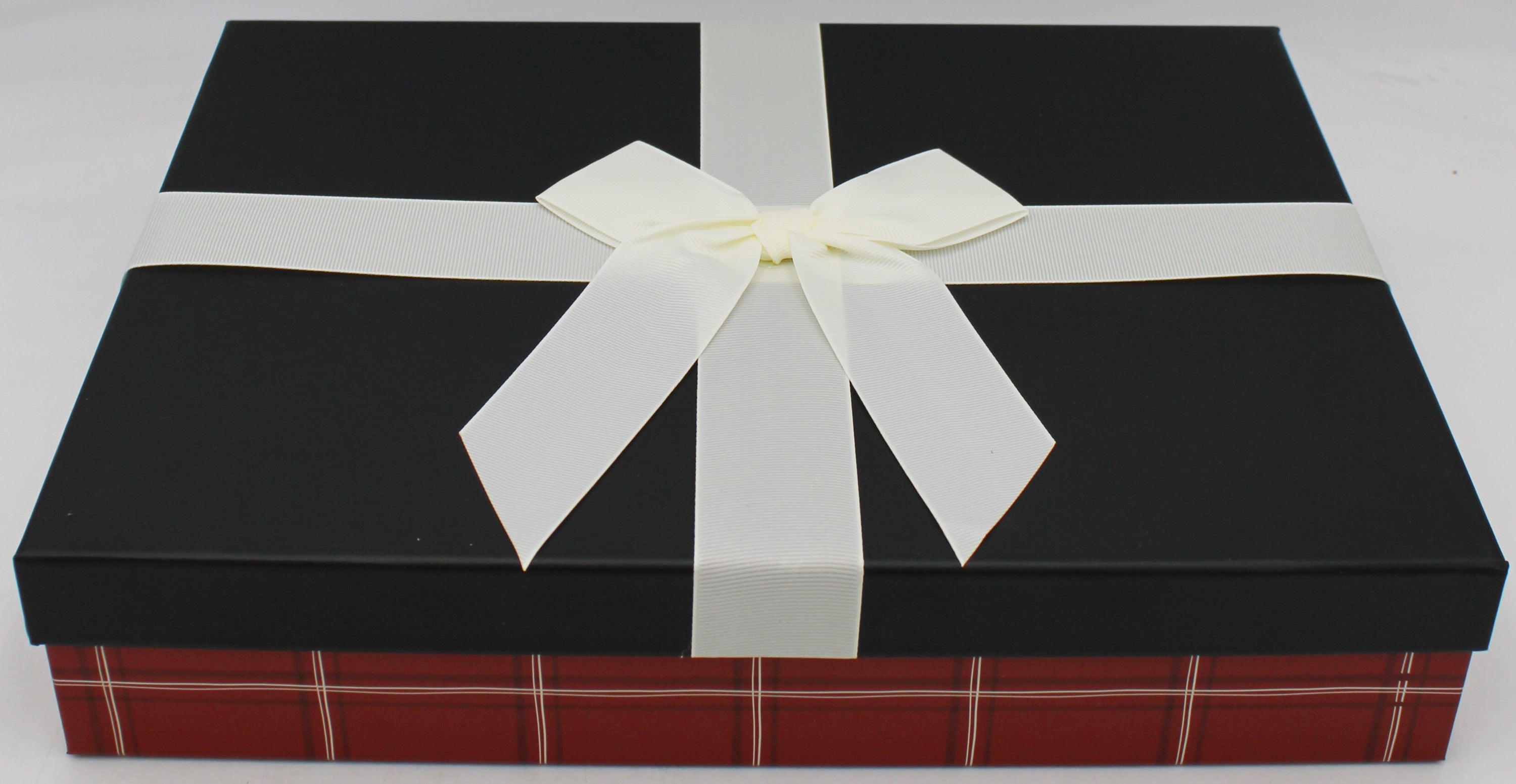 3CT NESTED RECTANGLE GIFT BOXES - PLAID