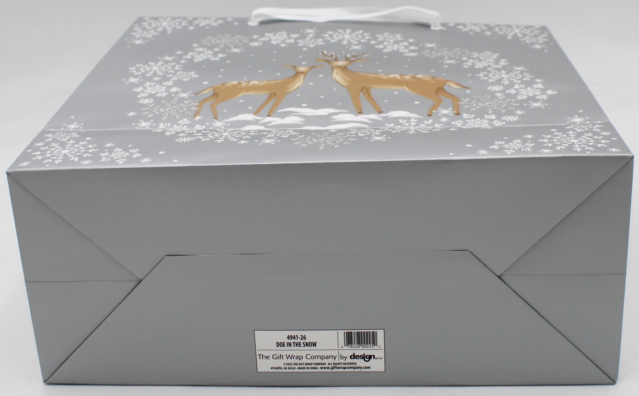 LARGE SQUARE GIFT BAG - HOLIDAY DOE IN THE SNOW