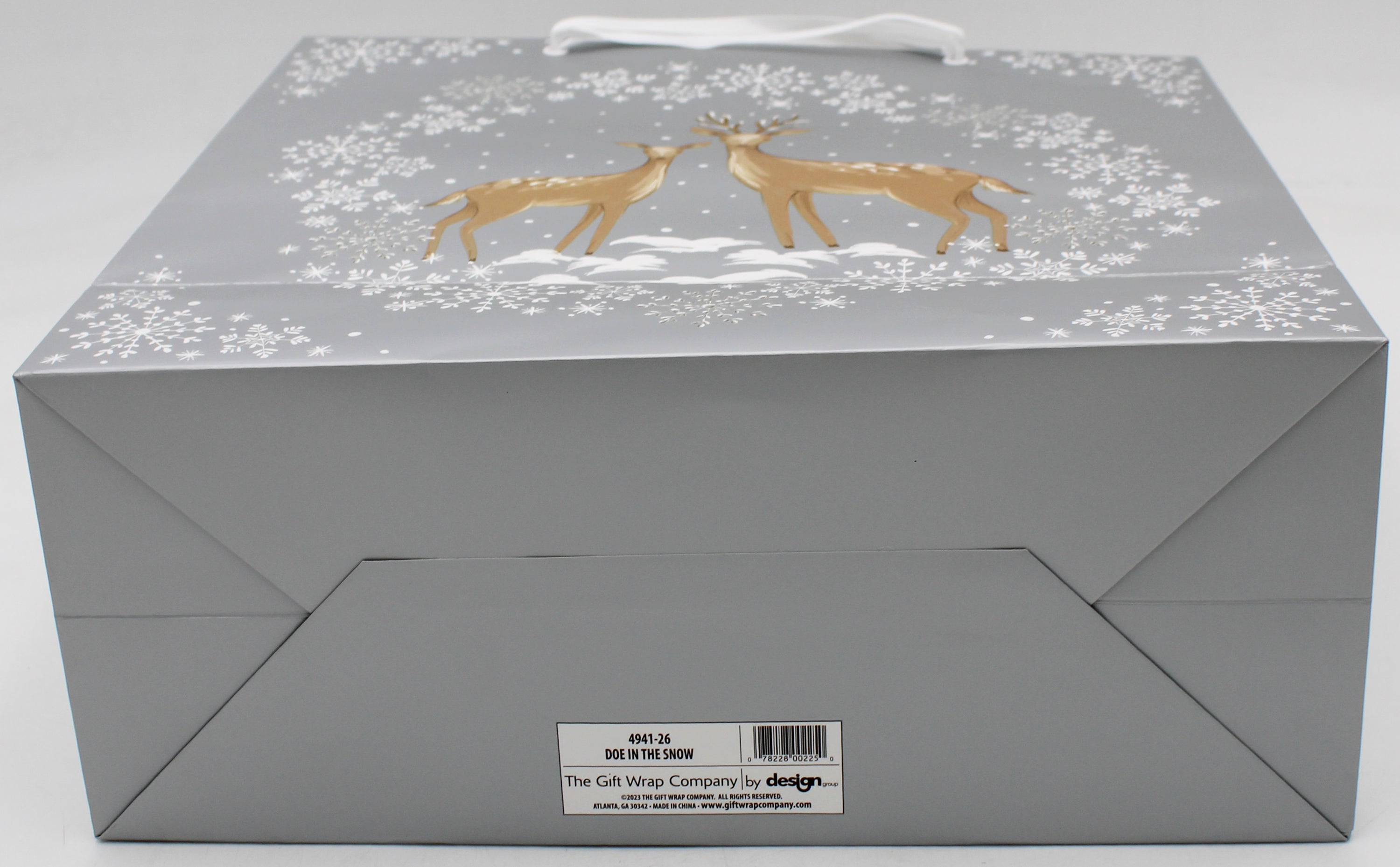 LARGE SQUARE GIFT BAG - HOLIDAY DOE IN THE SNOW