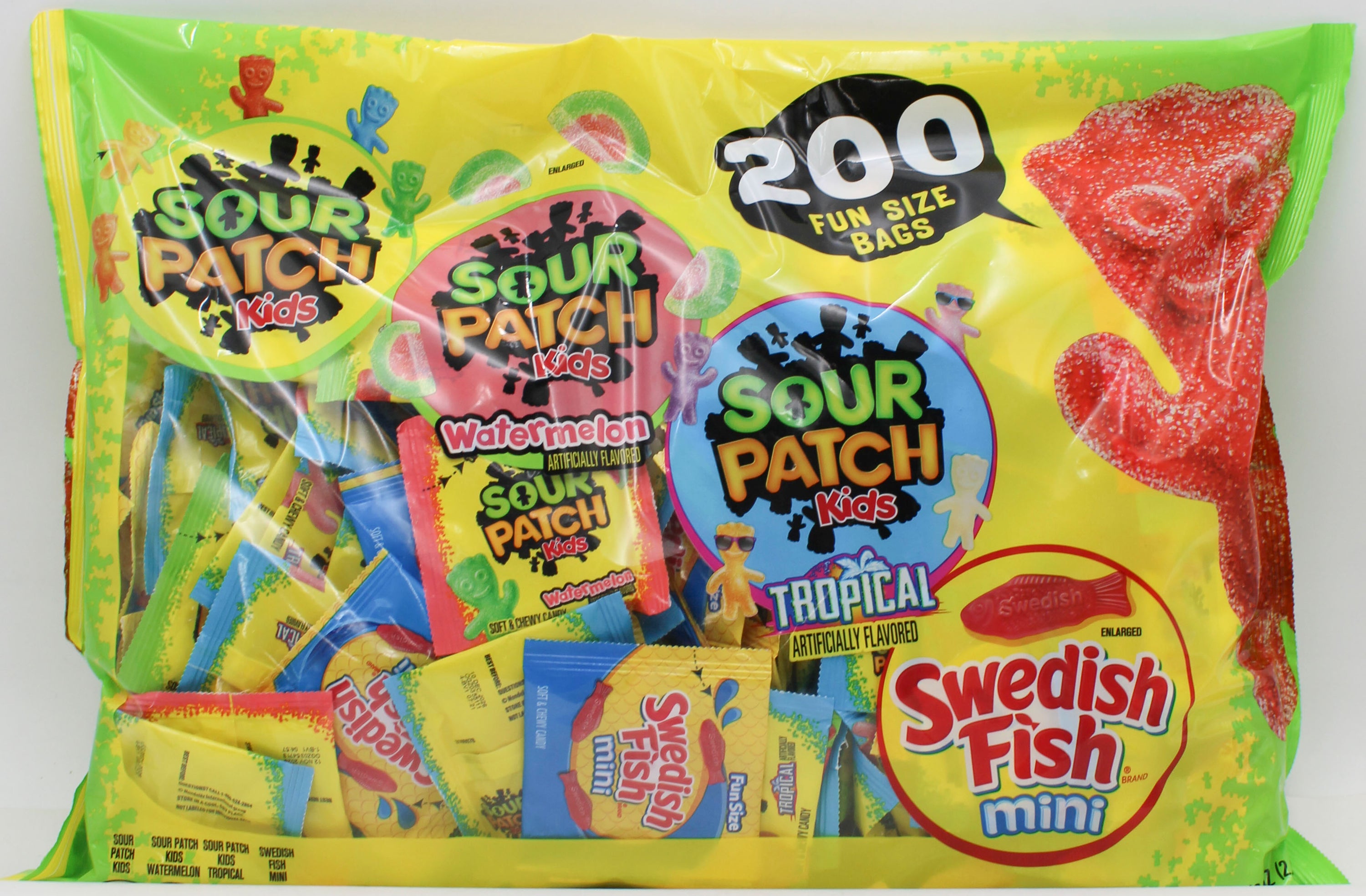 SOUR PATCH KIDS & SWEDISH FISH BULK CANDY VARIETY PACK, 200 CT 5.66 LB BB 12/10/26