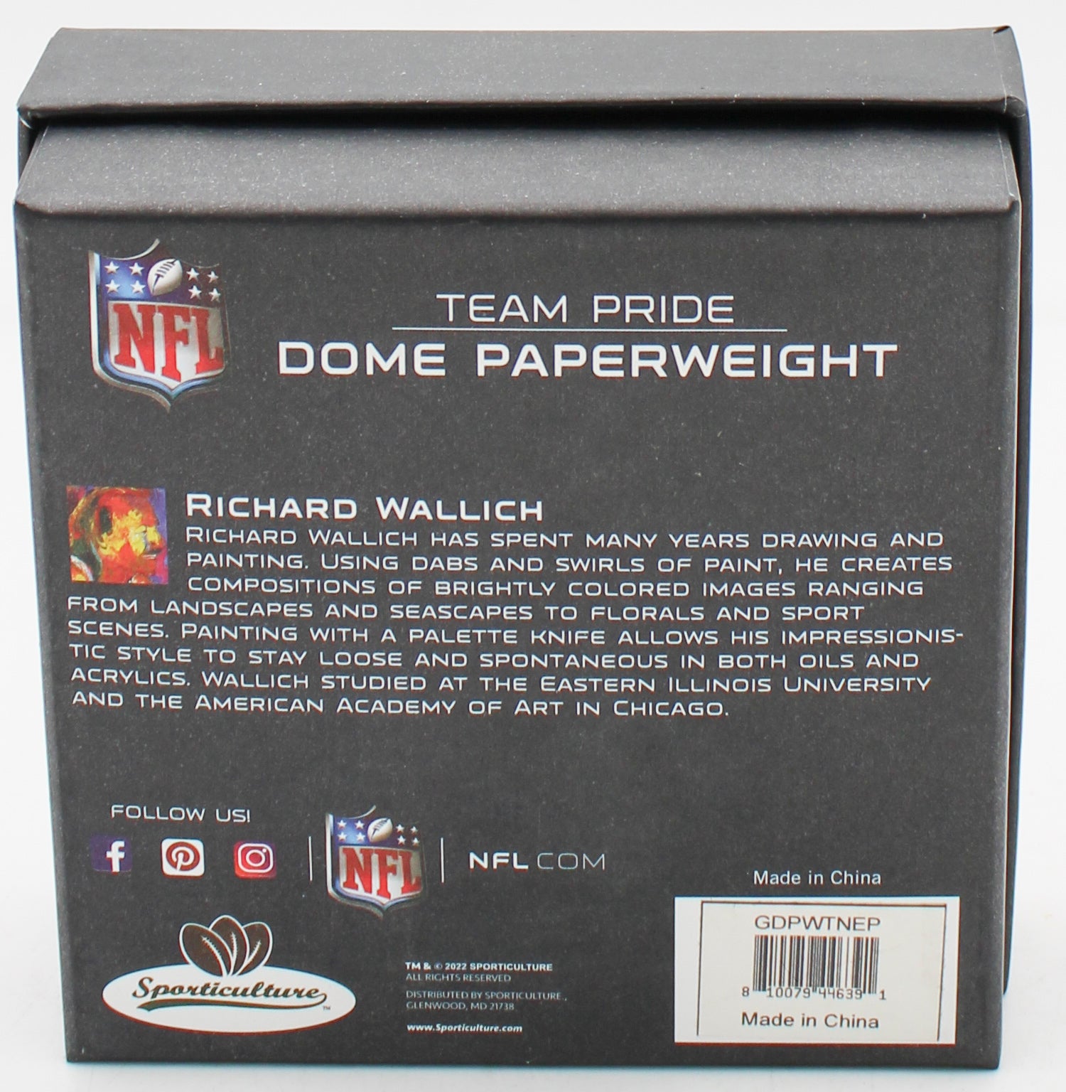 NEW ENGLAND PATRIOTS GLASS DOME PAPERWEIGHT 4"