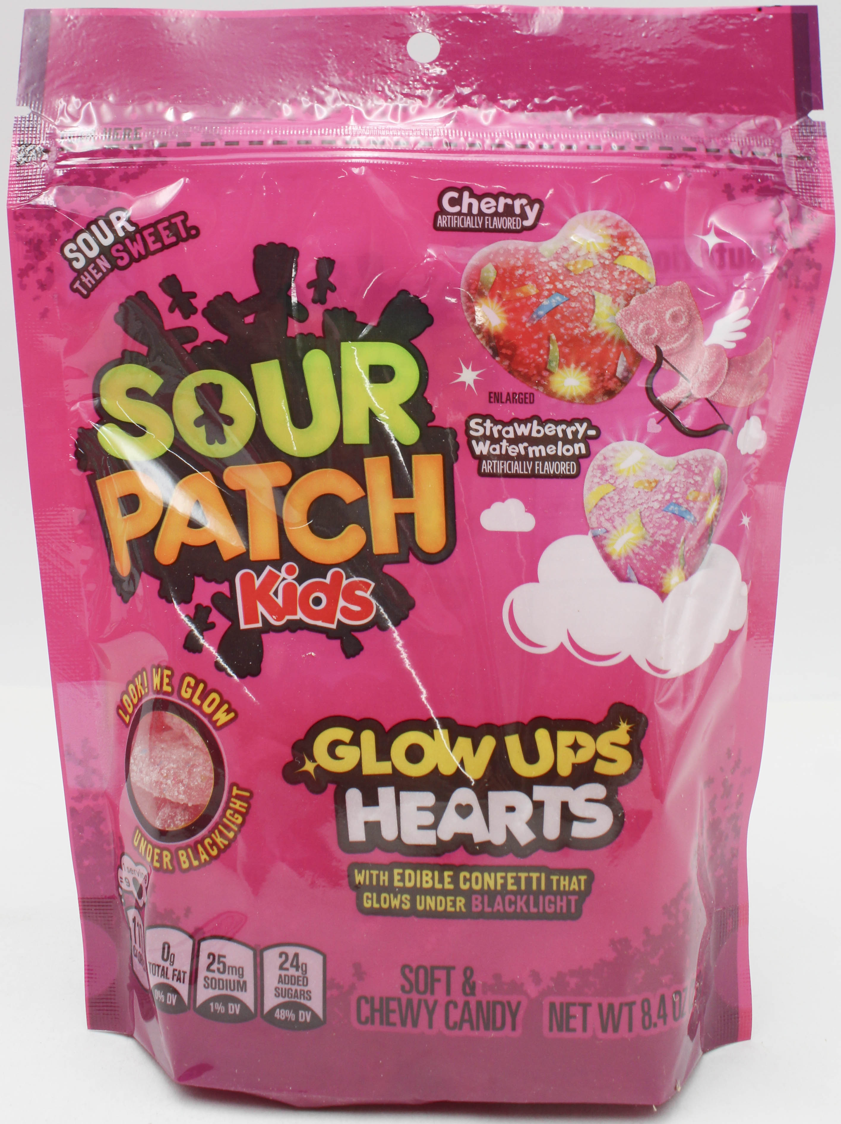 SOUR PATCH KIDS GLOW UP HEARTS 8.4 Oz BB 8/10/26'